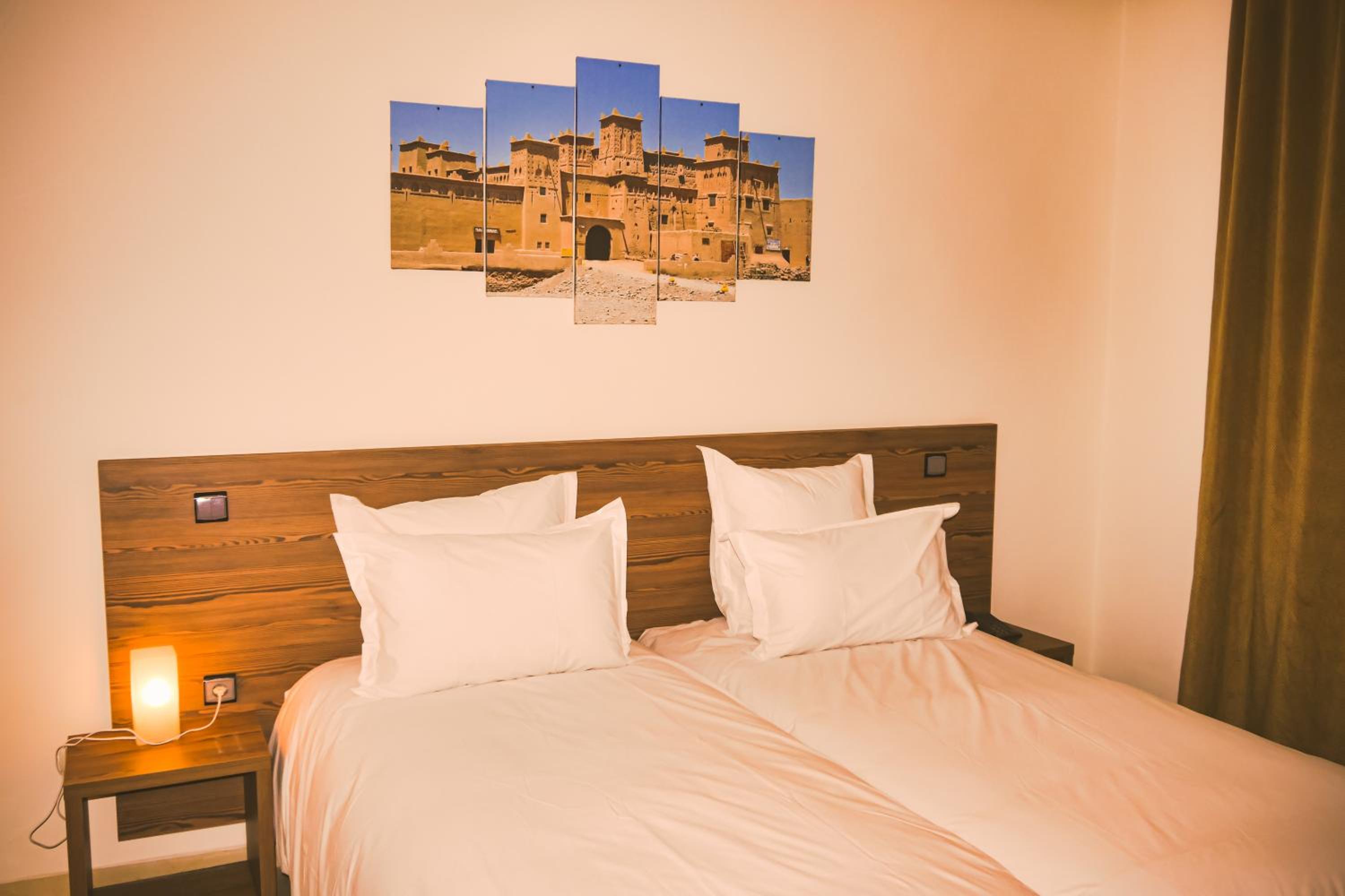 Twin Room - Photo 8