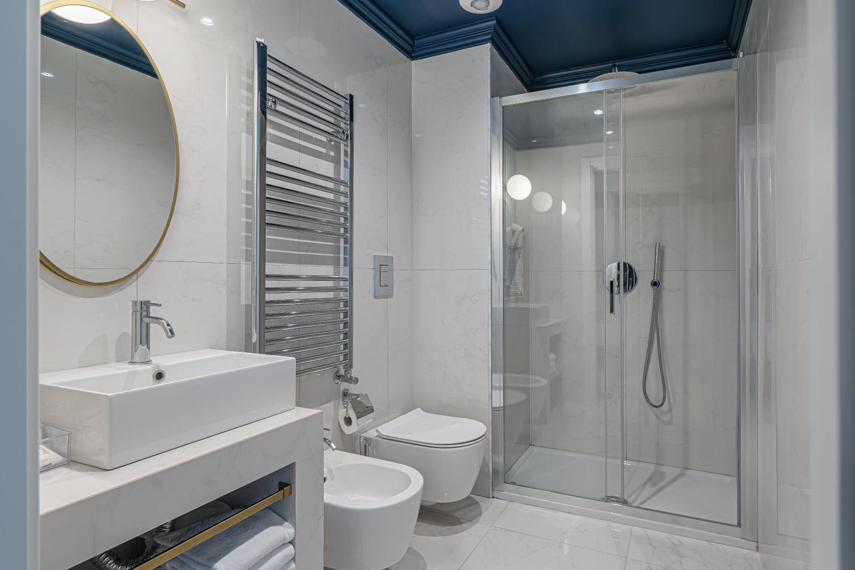 Classic Double or Twin Room - Photo 4