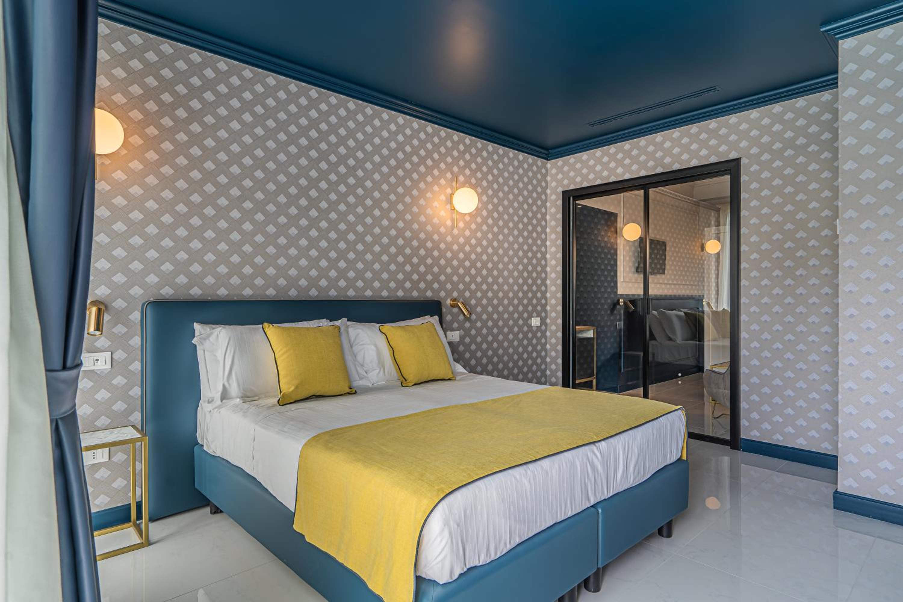 Junior Suite with Sea View - Photo 5