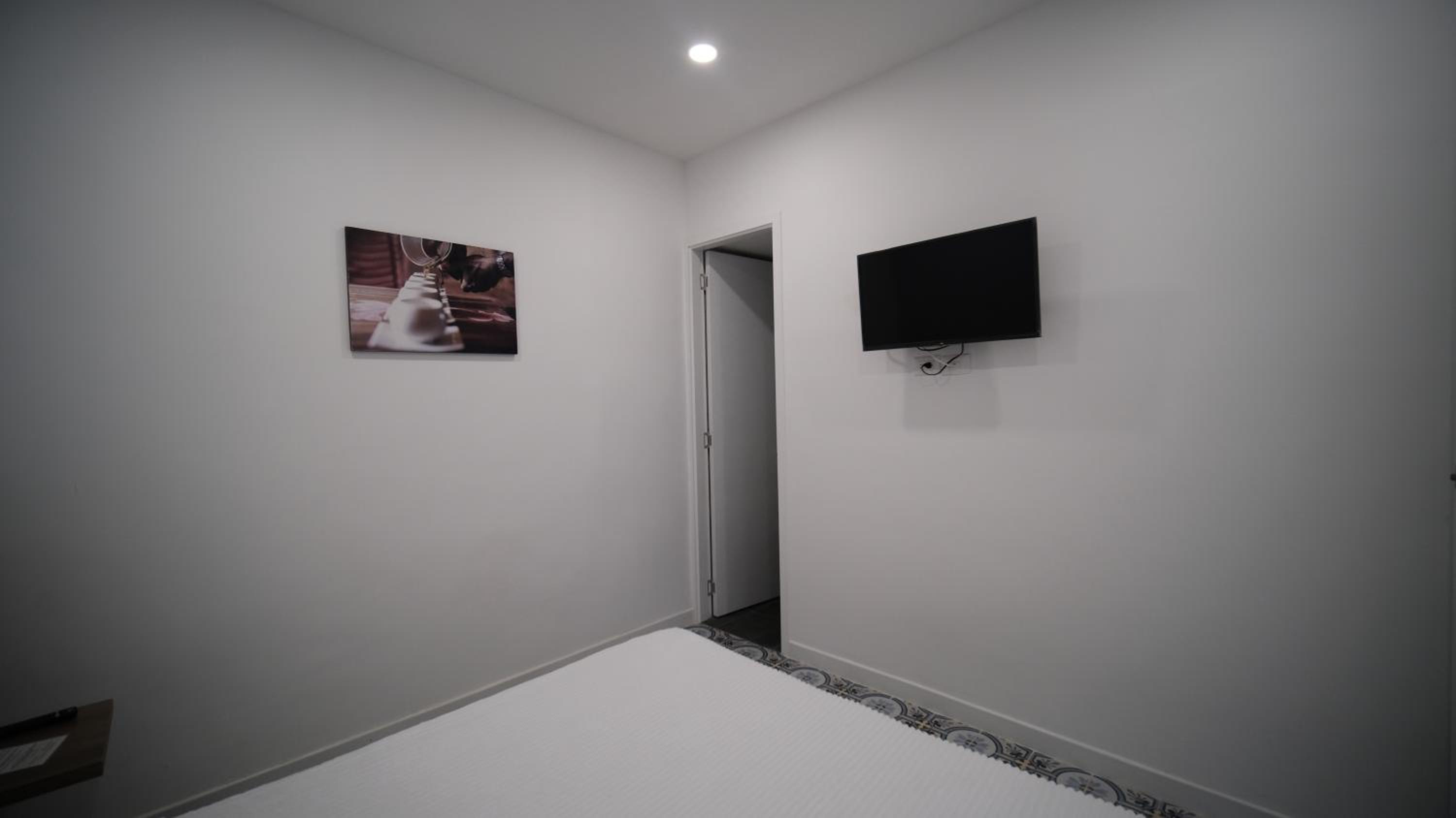 Deluxe Room (2 Adults + 1 Child) photo 3
