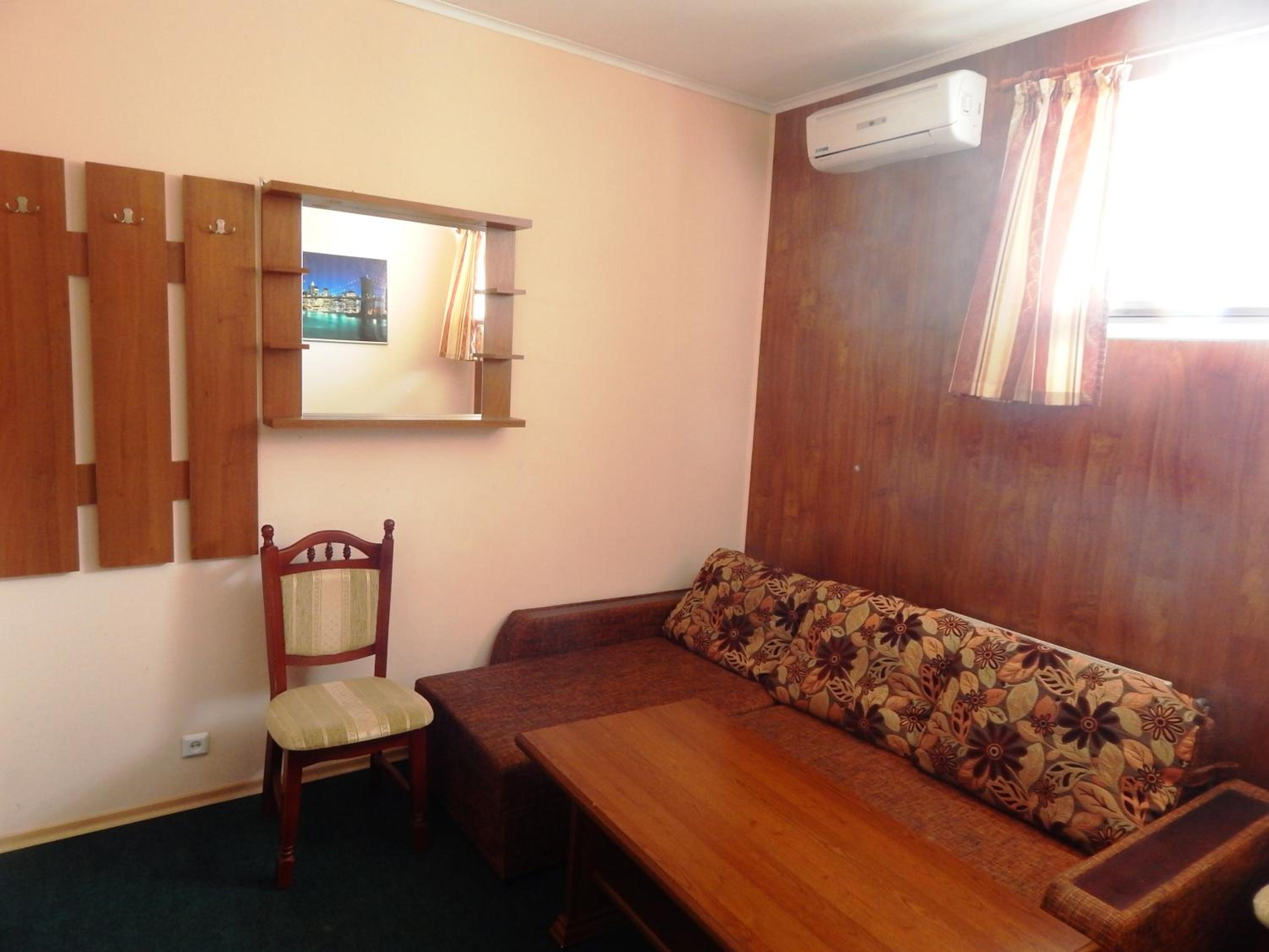 Family Room photo 2