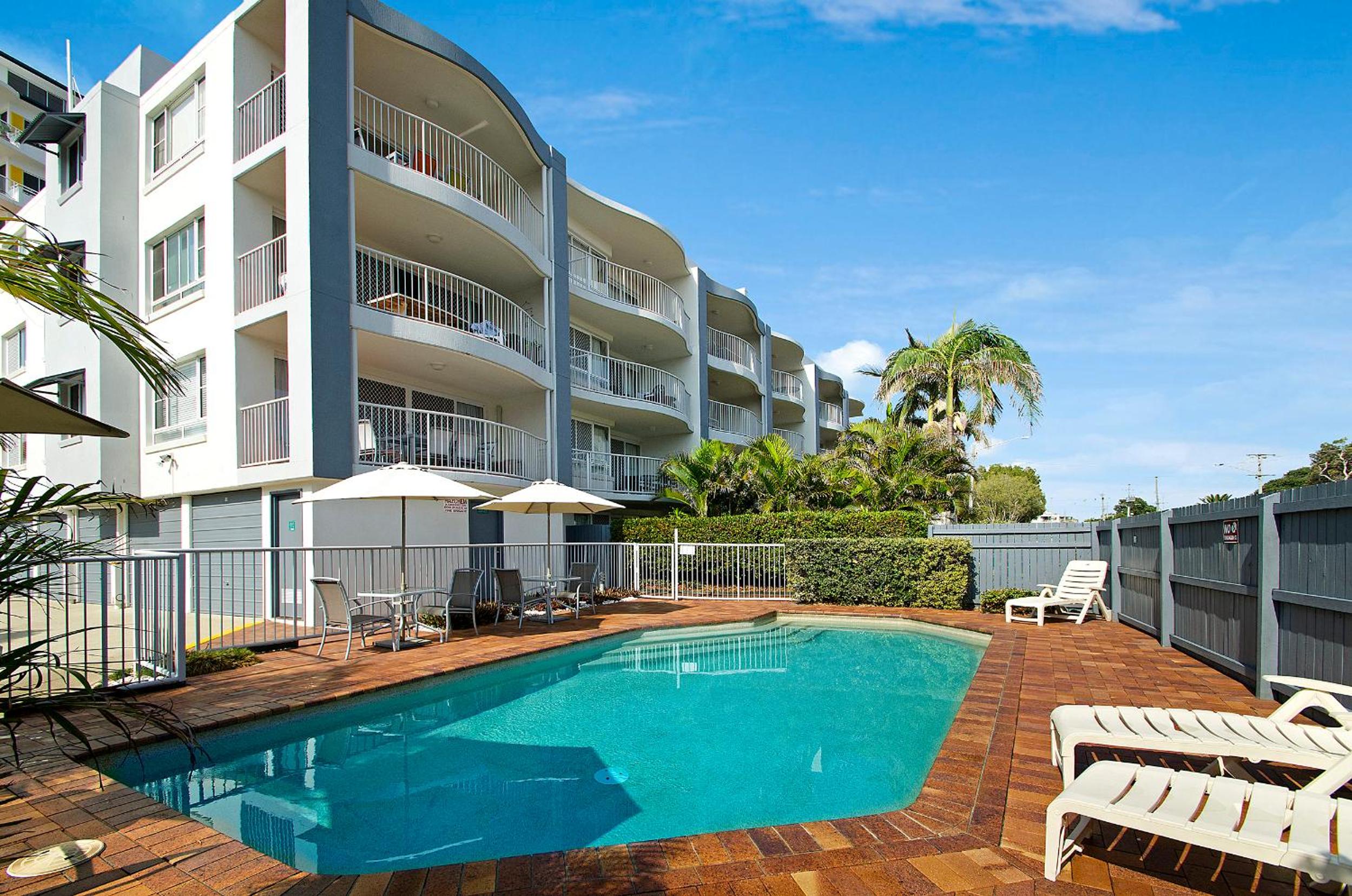 Two-Bedroom Apartment with Courtyard photo 3
