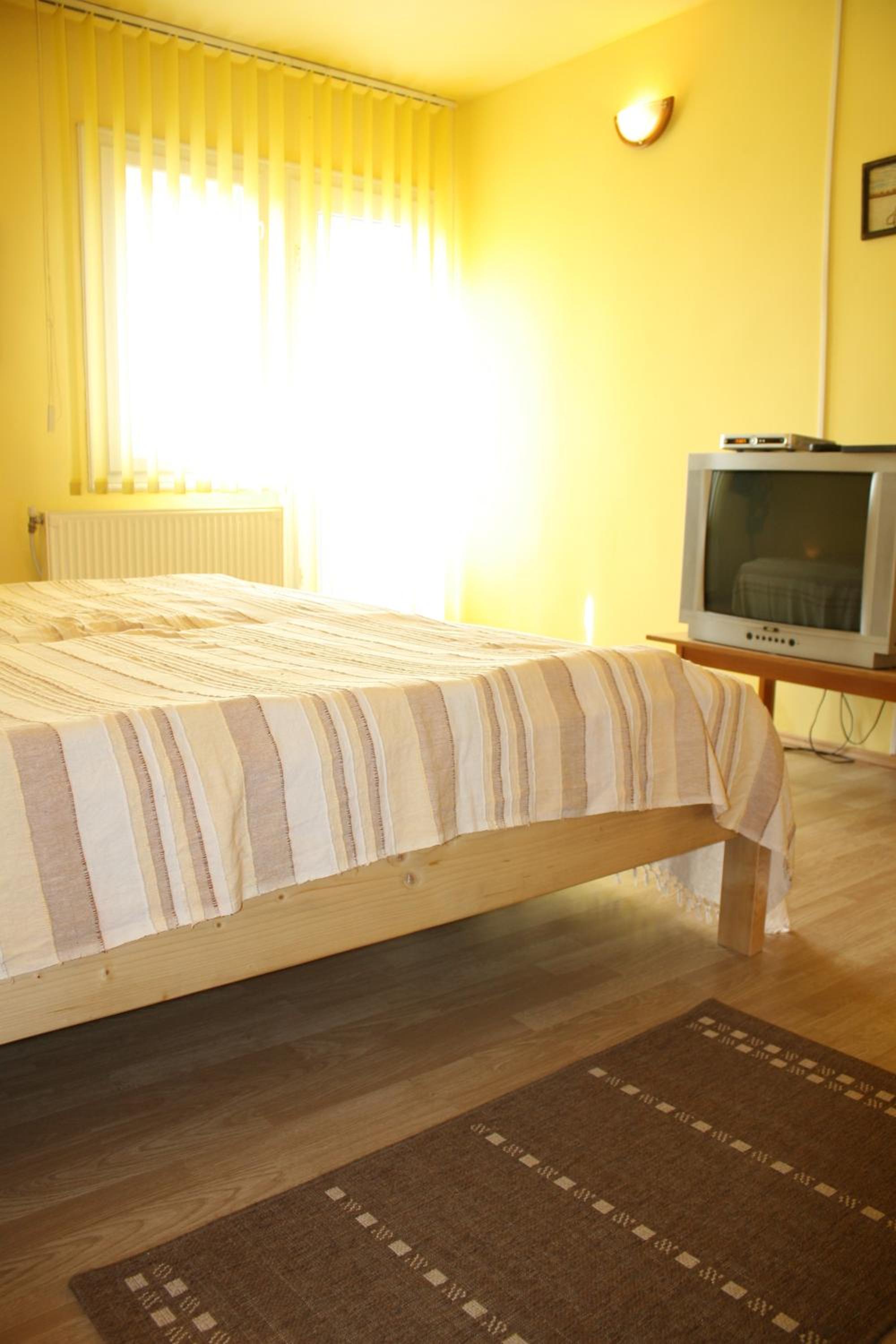 Triple Room with Private External Bathroom - Photo 4