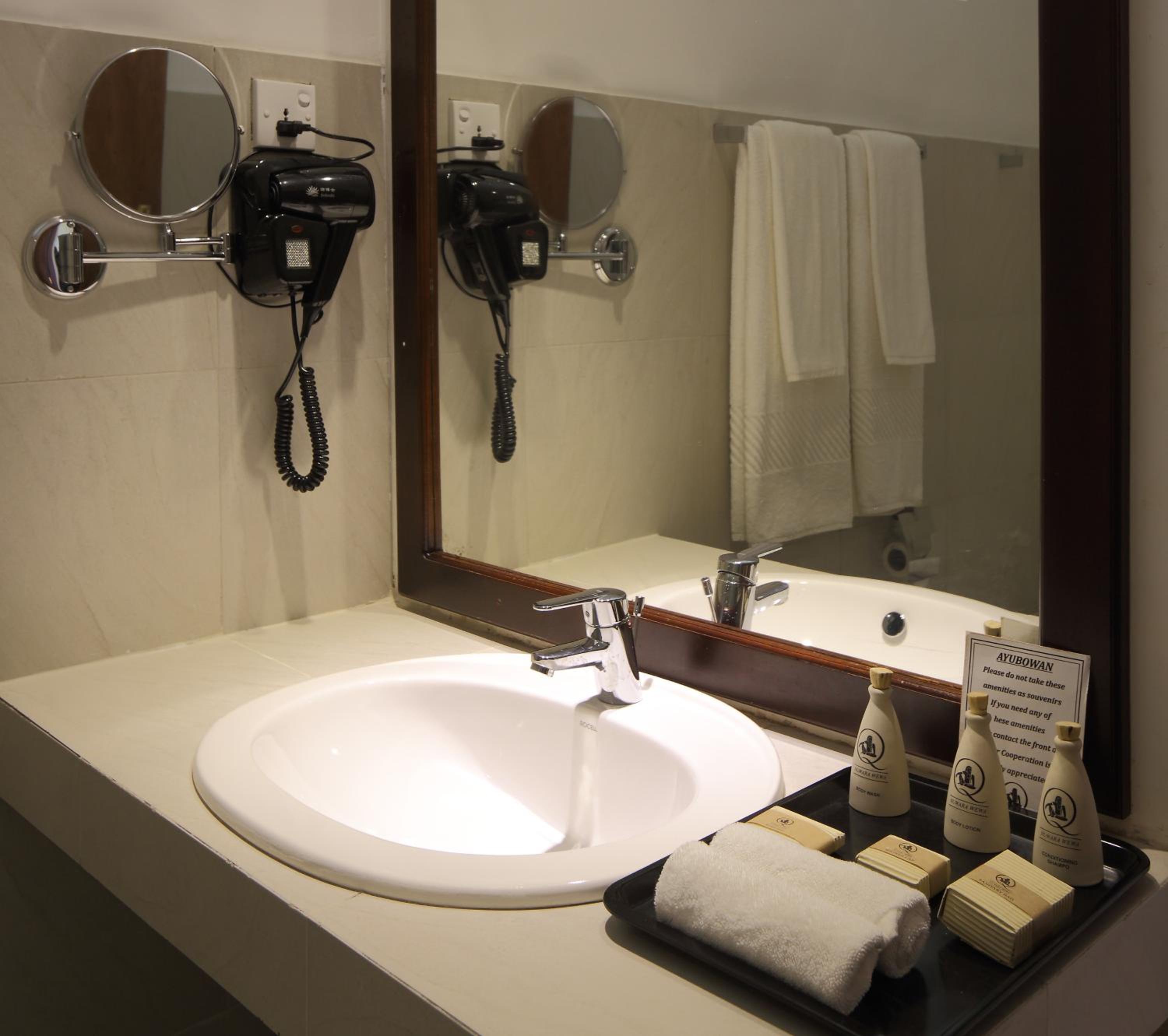 Semi Deluxe Double or Twin Room photo 3
