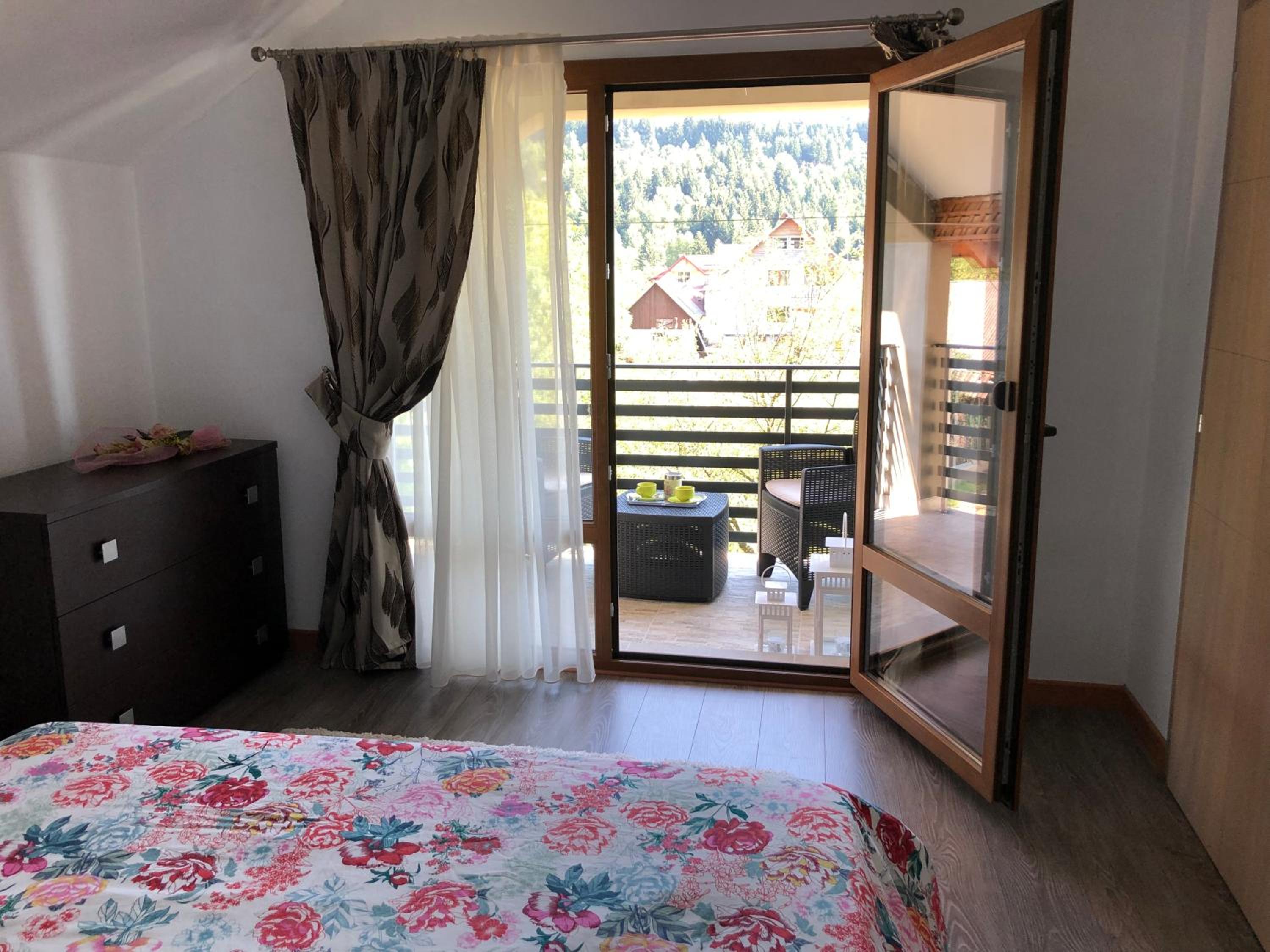 Villa - Photo 4
