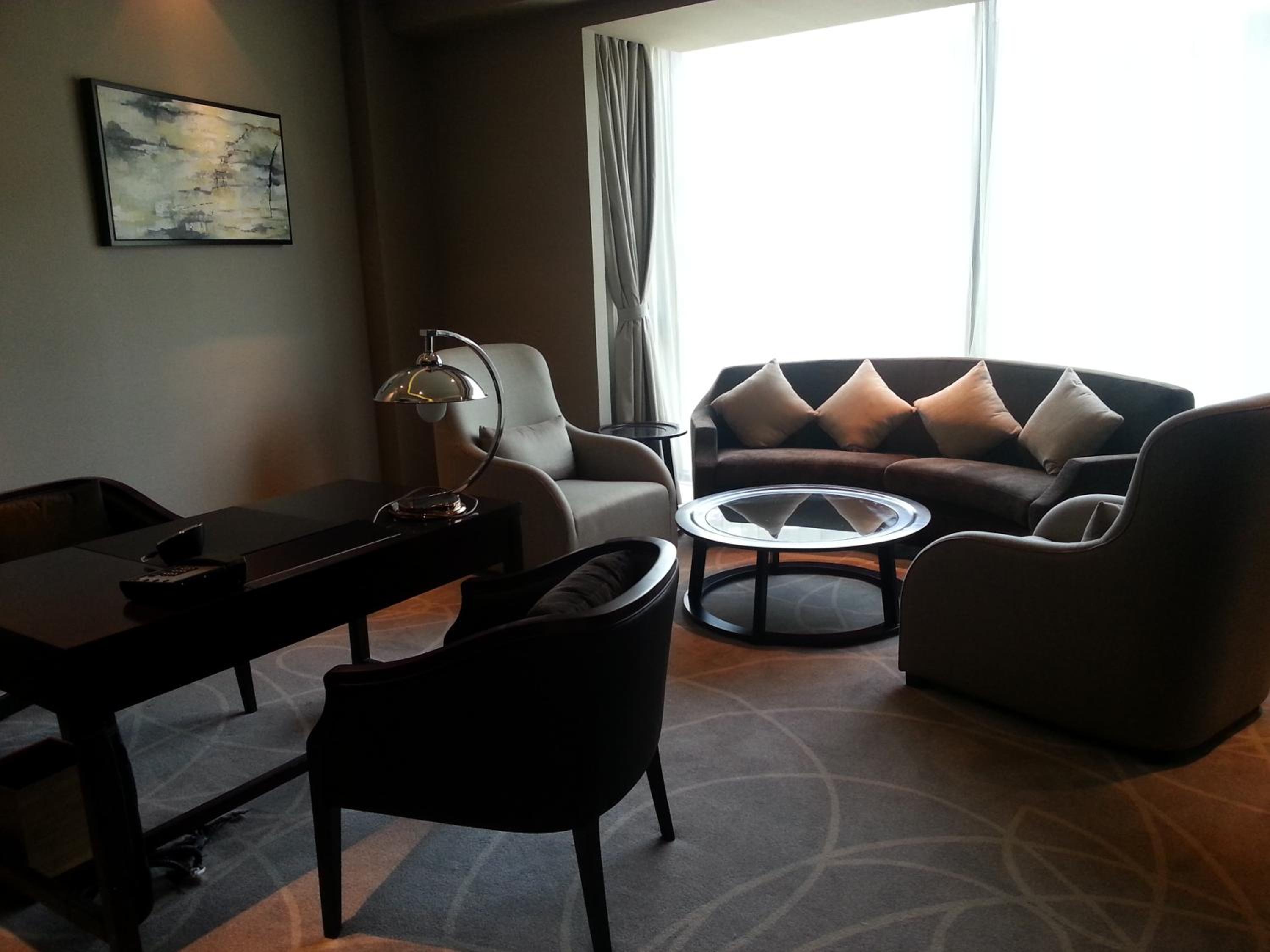 Deluxe Suite with Mountain View photo 3