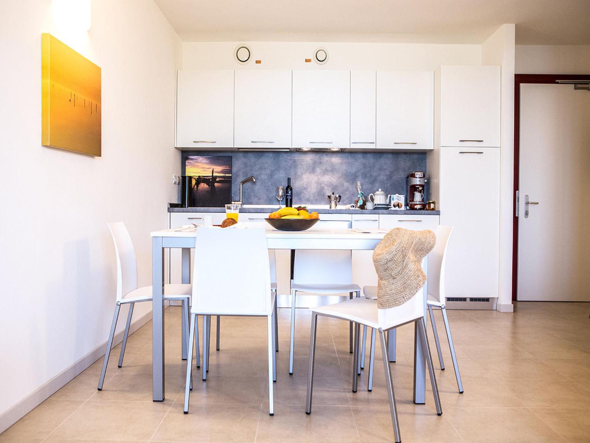 One-Bedroom Apartment with Terrace photo 2