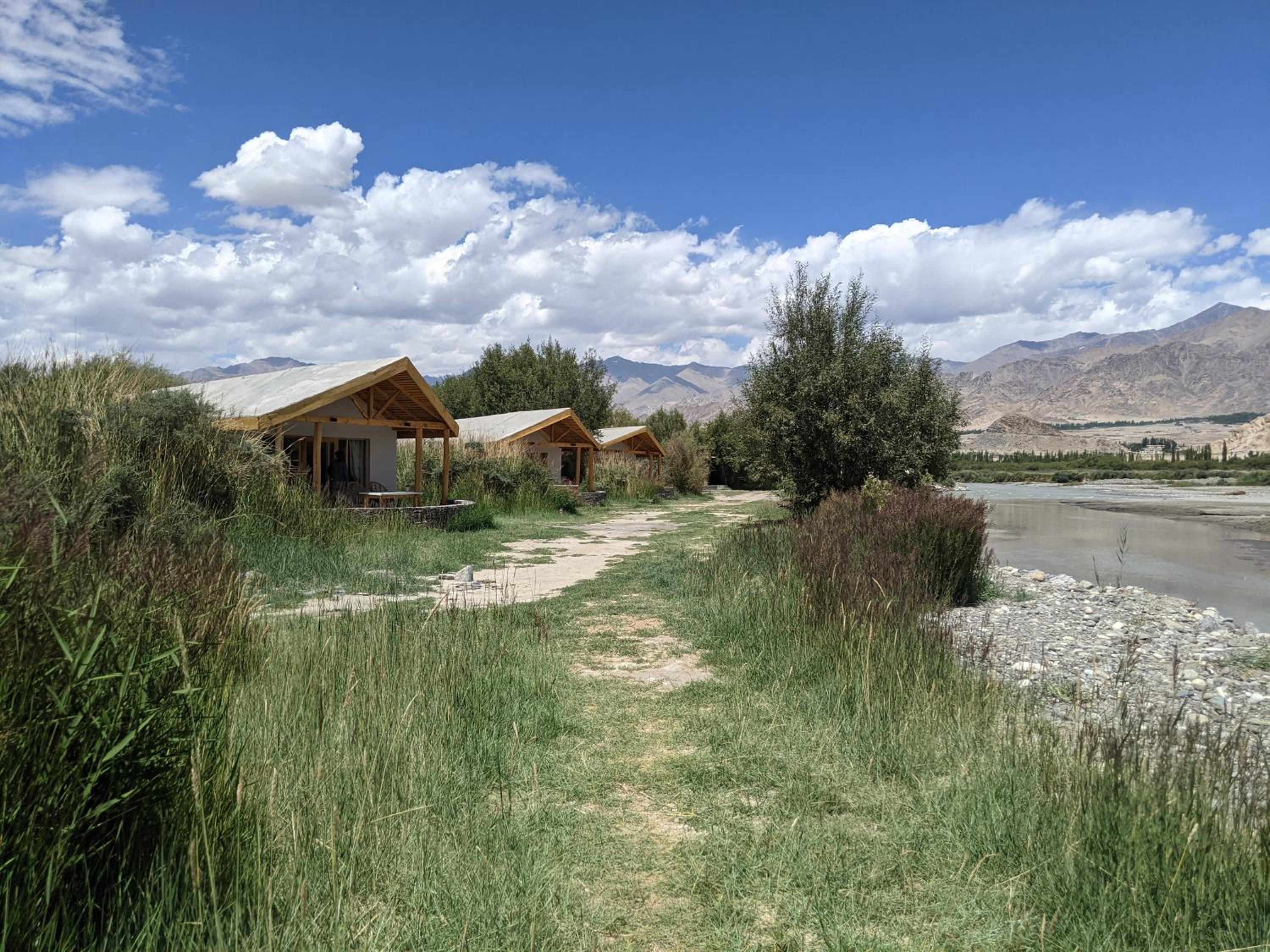 Bungalow - Water Front photo 3