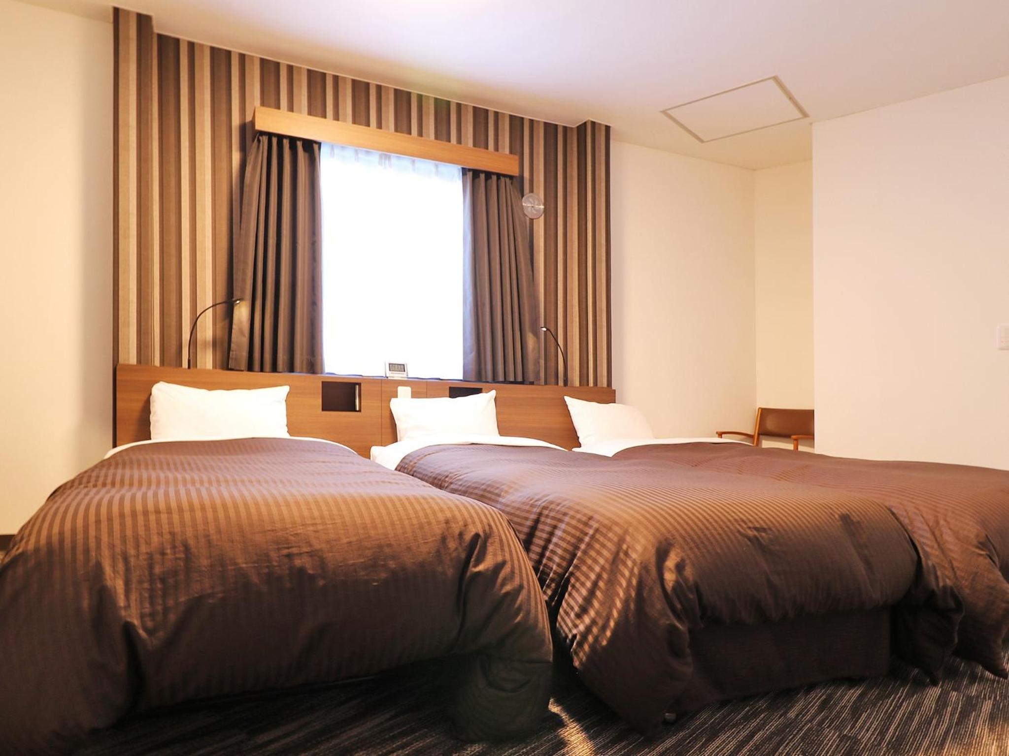 Triple Room - Non-Smoking - Photo 9