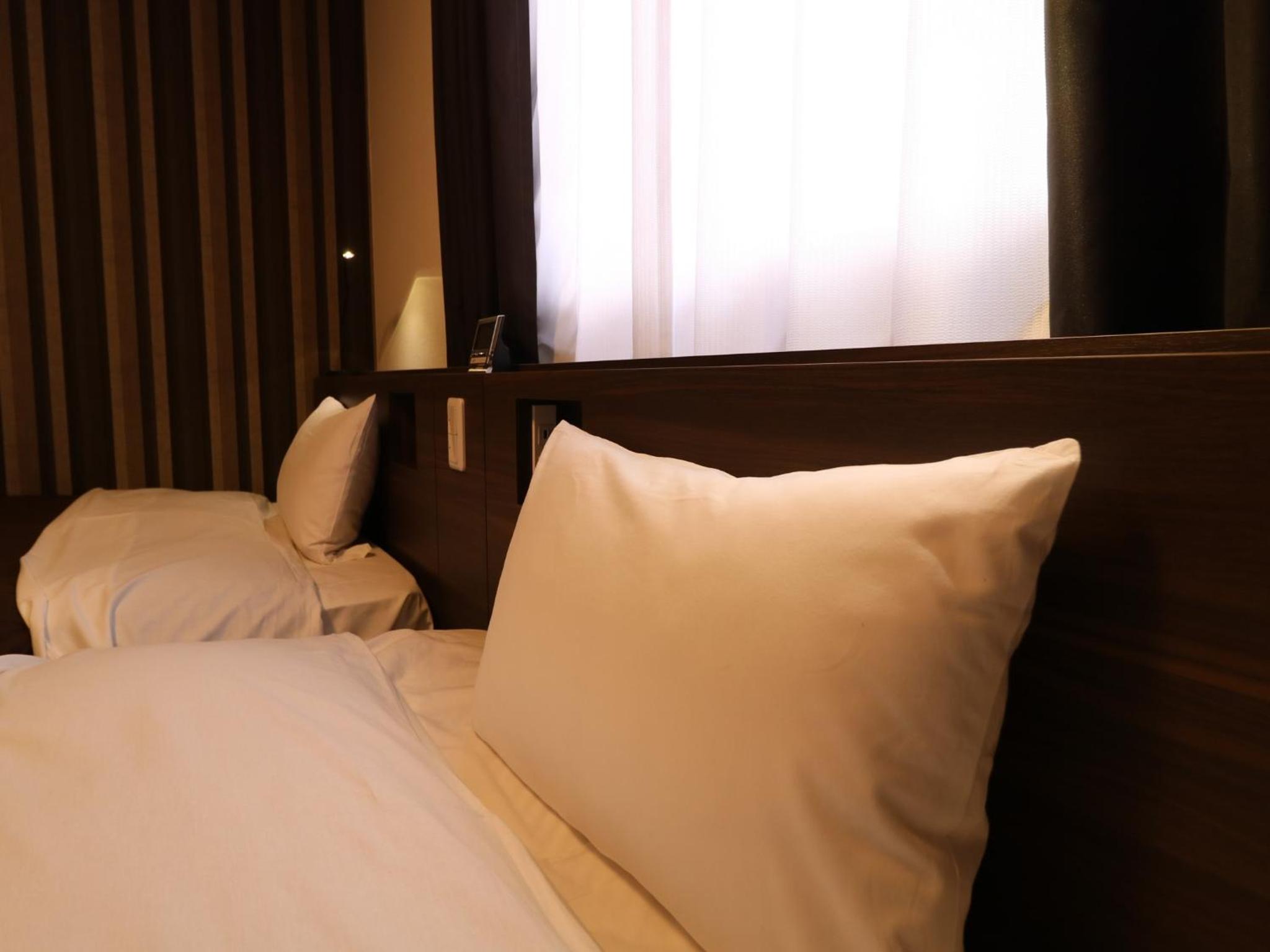 Superior Twin Room - Non-Smoking - Photo 10