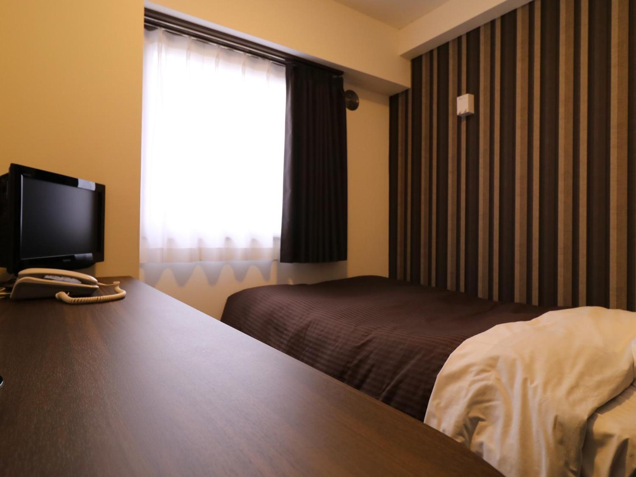 Standard Single Room - Smoking photo 2
