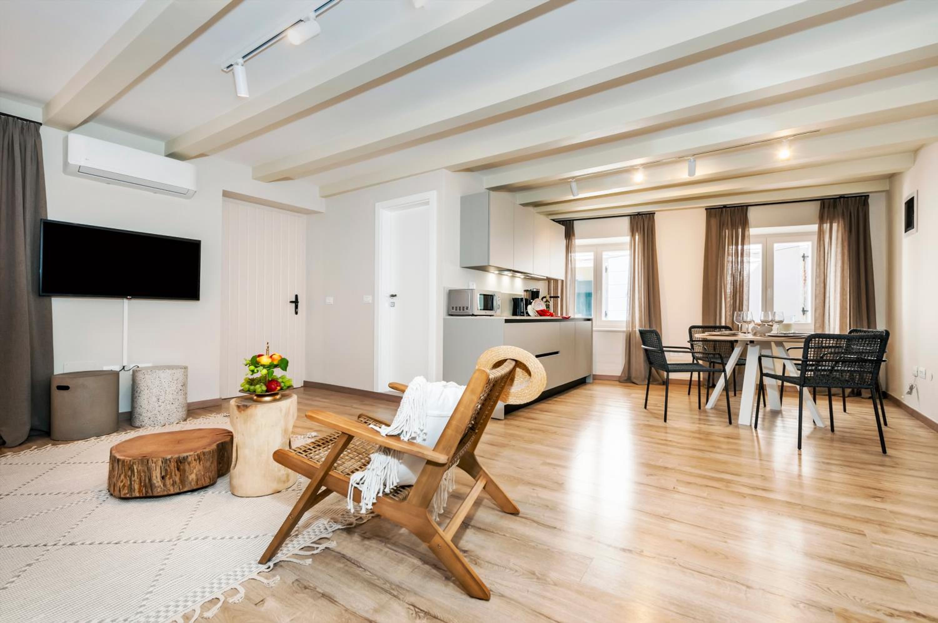 Duplex Apartment - Photo 21