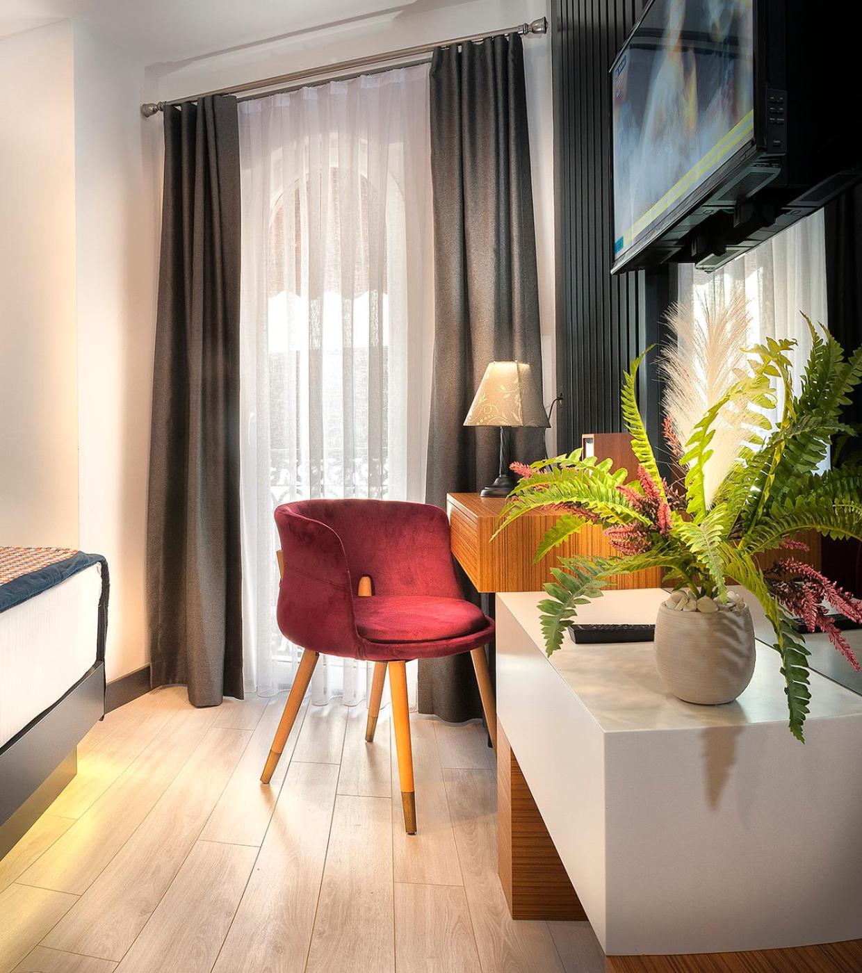 Deluxe Double Room photo 2
