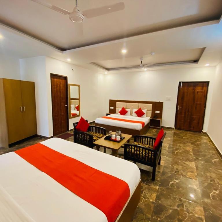 Deluxe Family Room