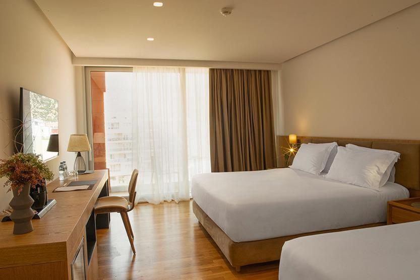 Deluxe Triple Room with Sea View