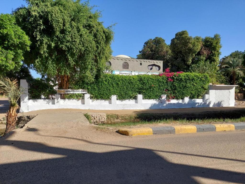 Deluxe Double Room with Private Bathroom With Garden View - Photo 2