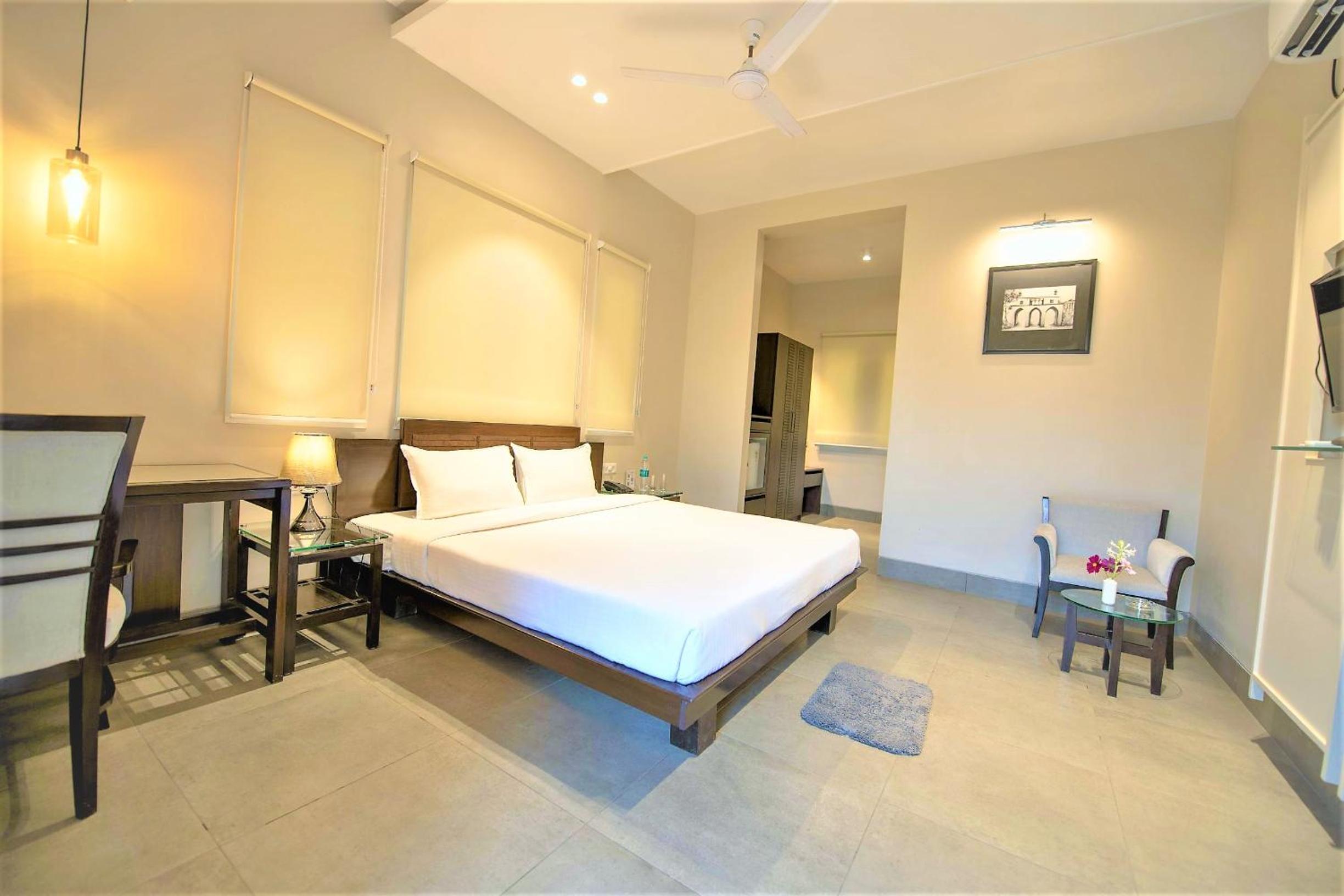 Double Room with Balcony photo 3