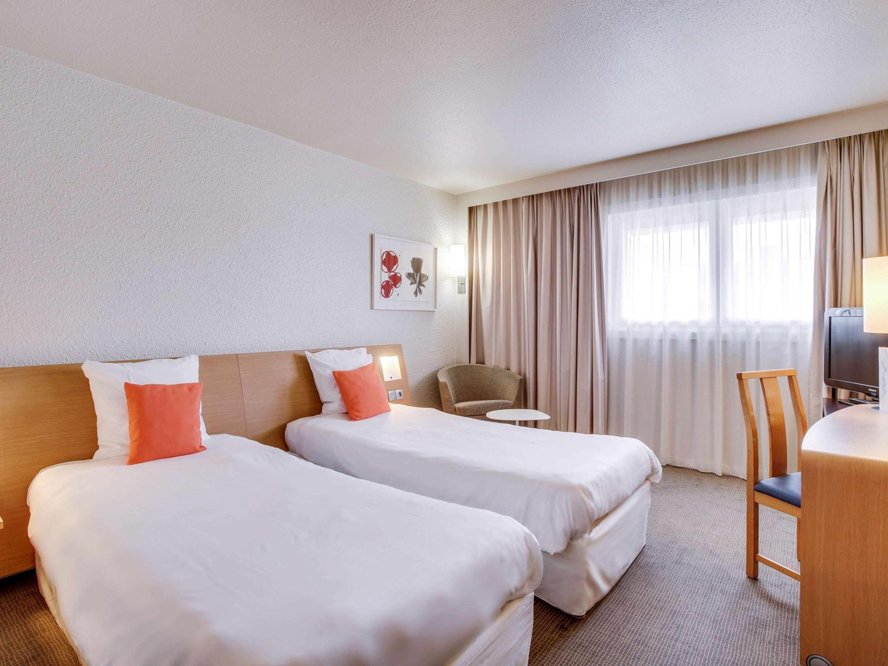 Standard Twin Room - Photo 4