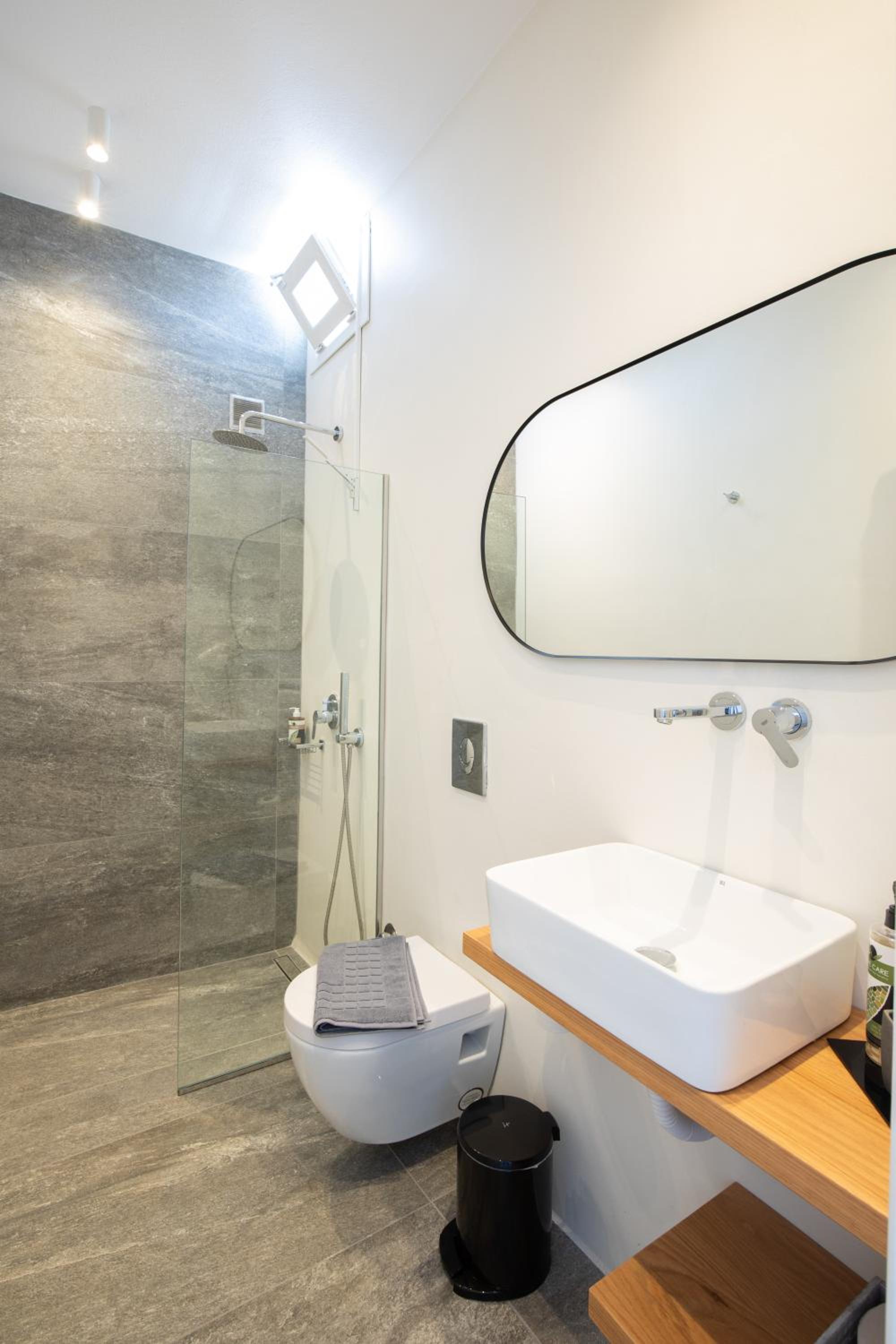 Suite with Garden View - Photo 8