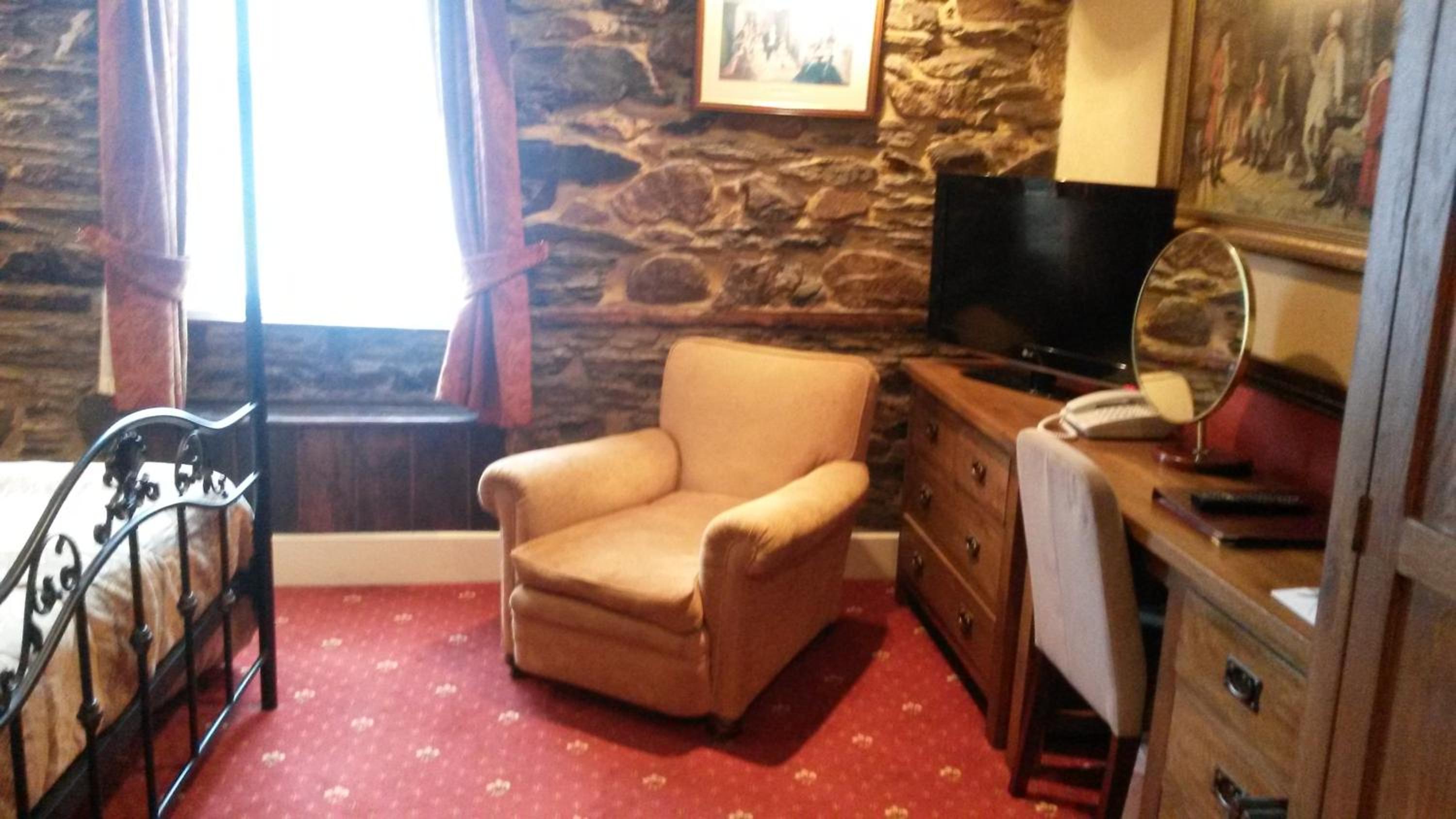 Deluxe Room - Photo 4