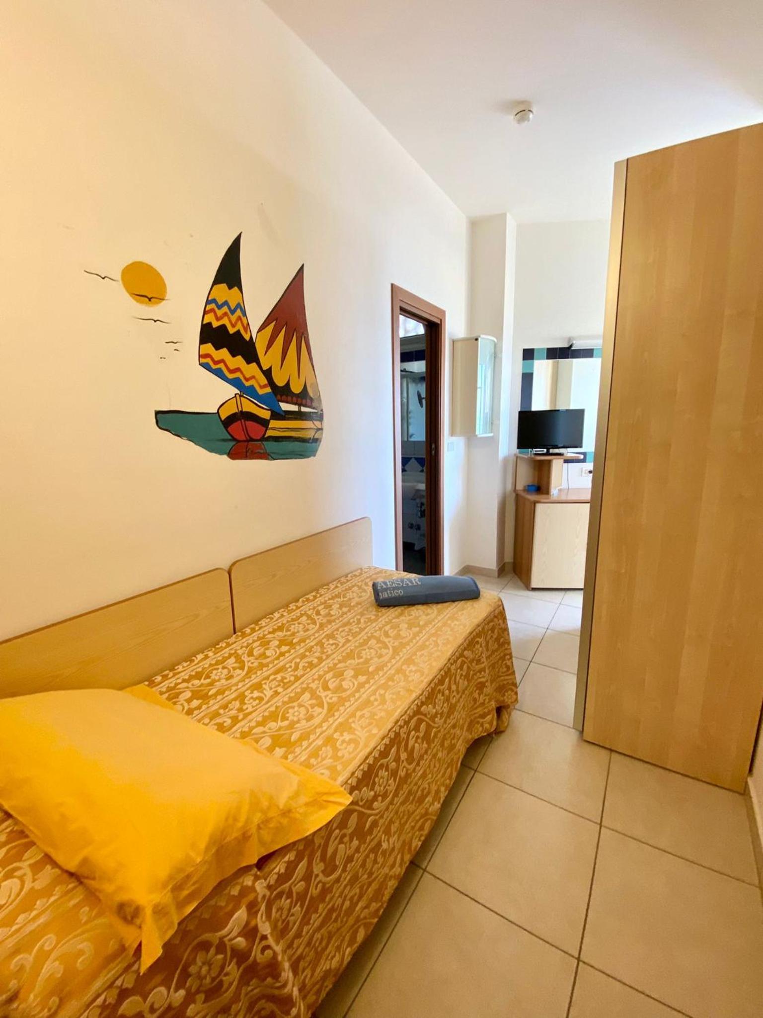 Single Room photo 1