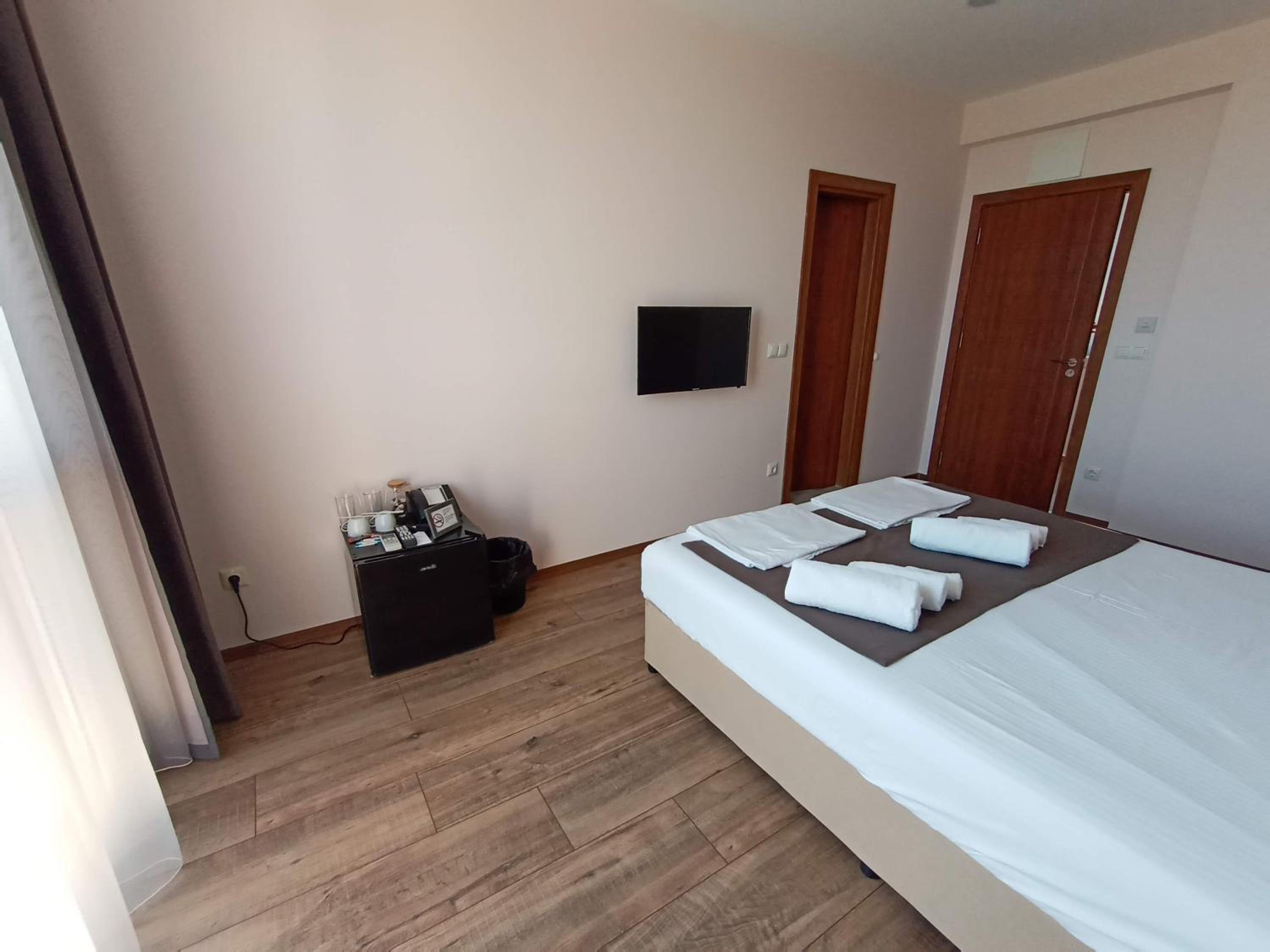Deluxe Double Room - Photo 6
