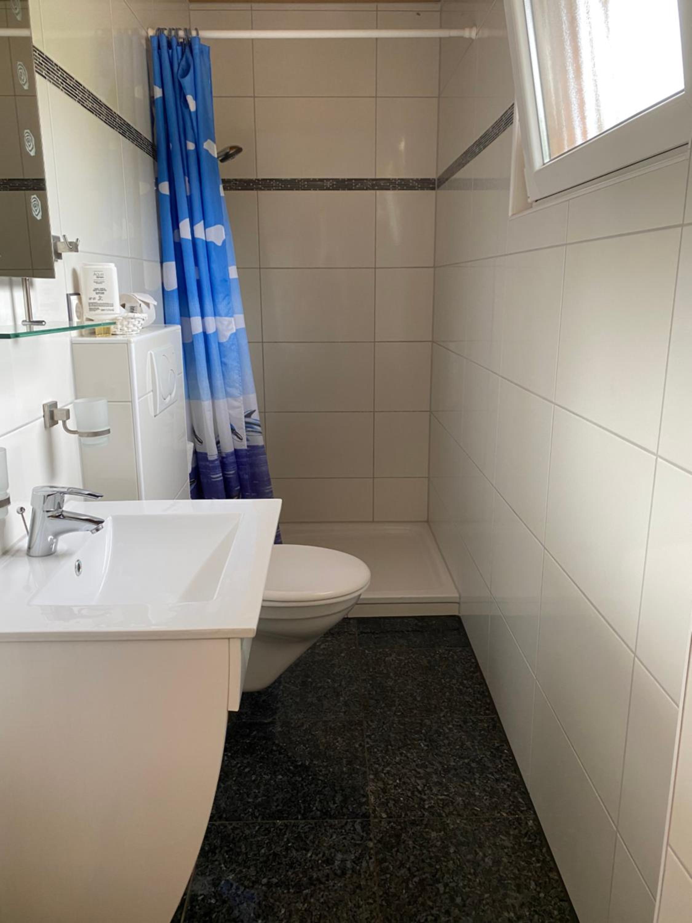 Double Room with Private External Bathroom - Photo 4