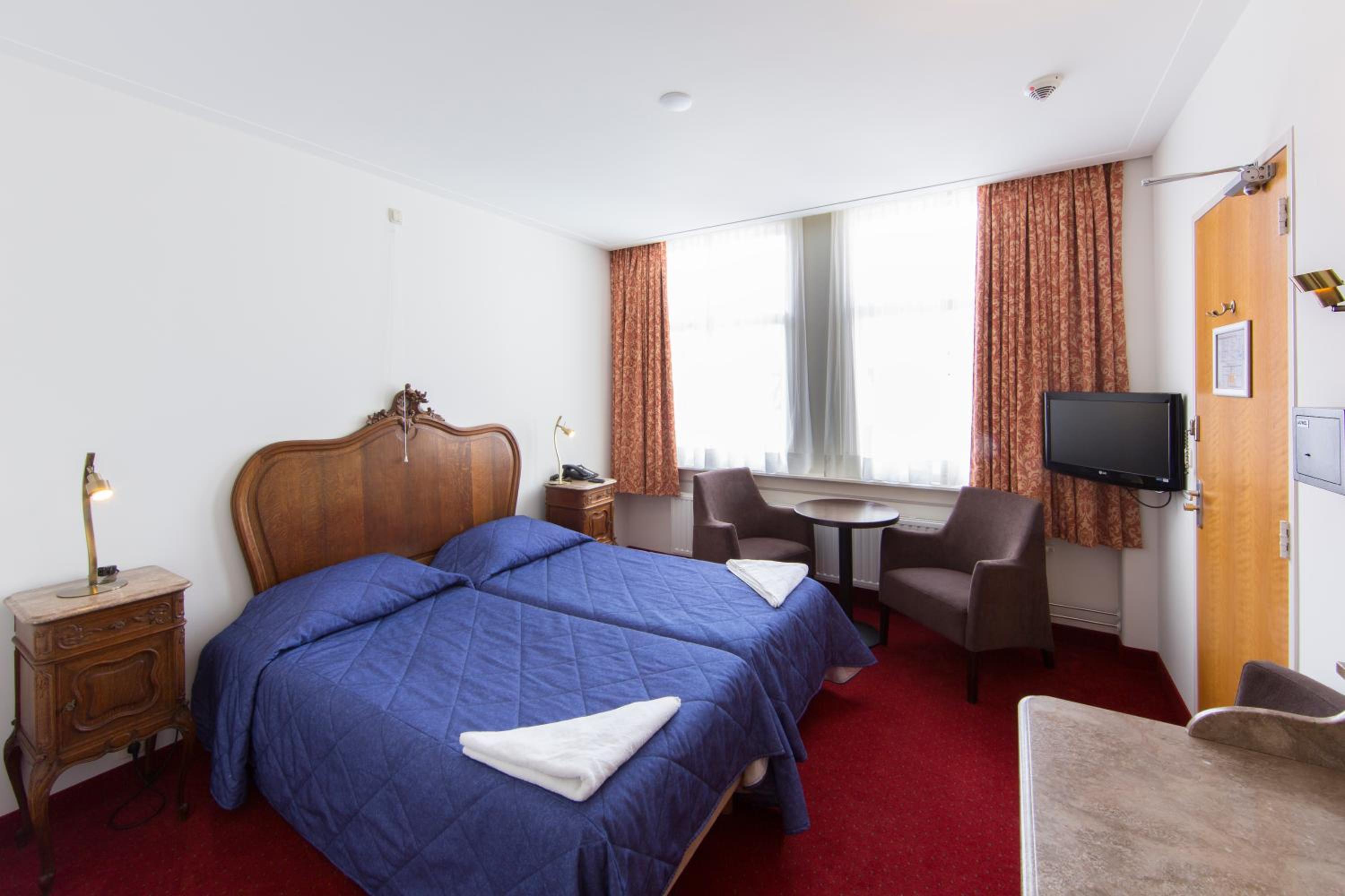 Twin Room photo 2