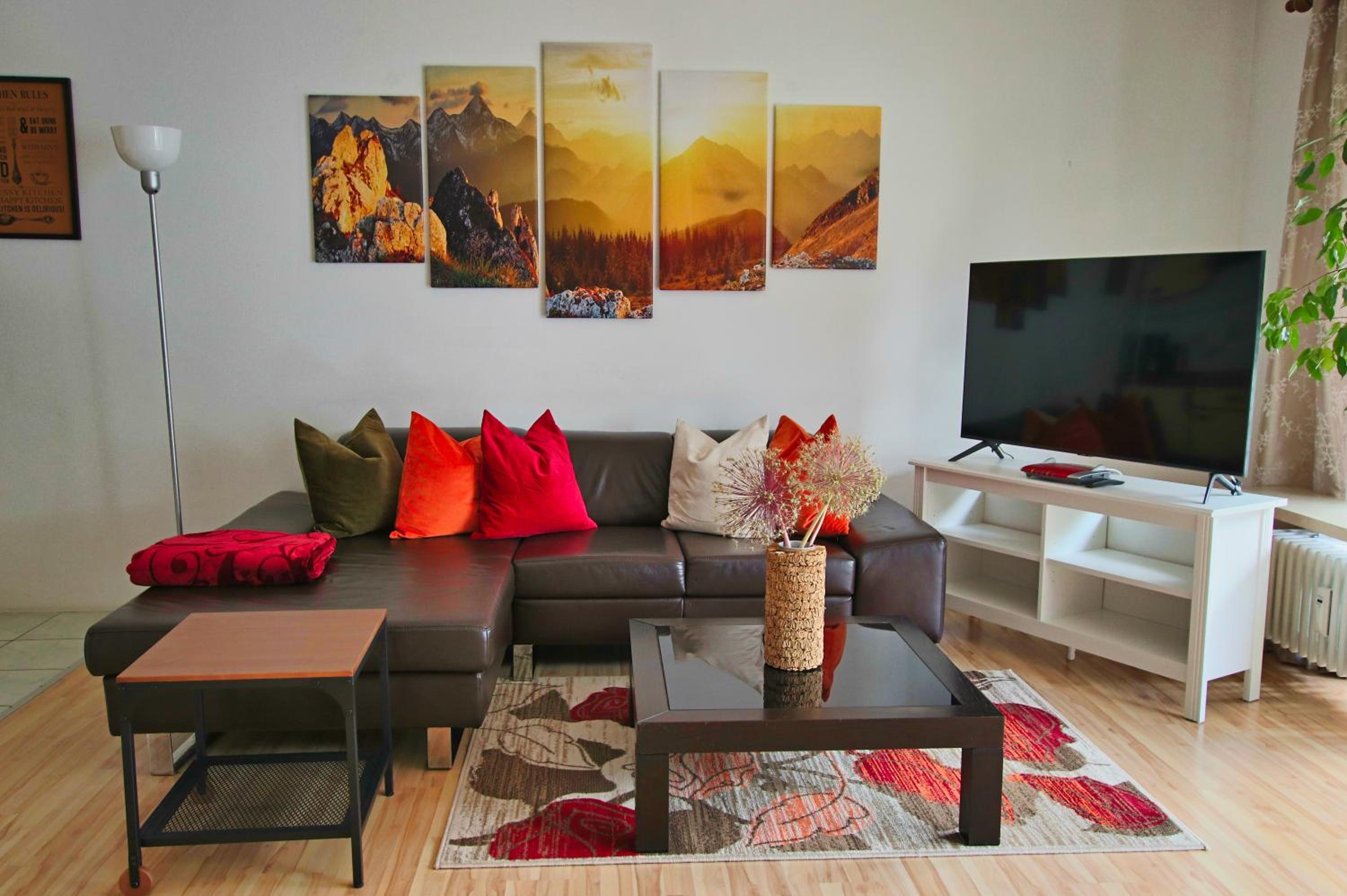 Apartment with Balcony photo 2