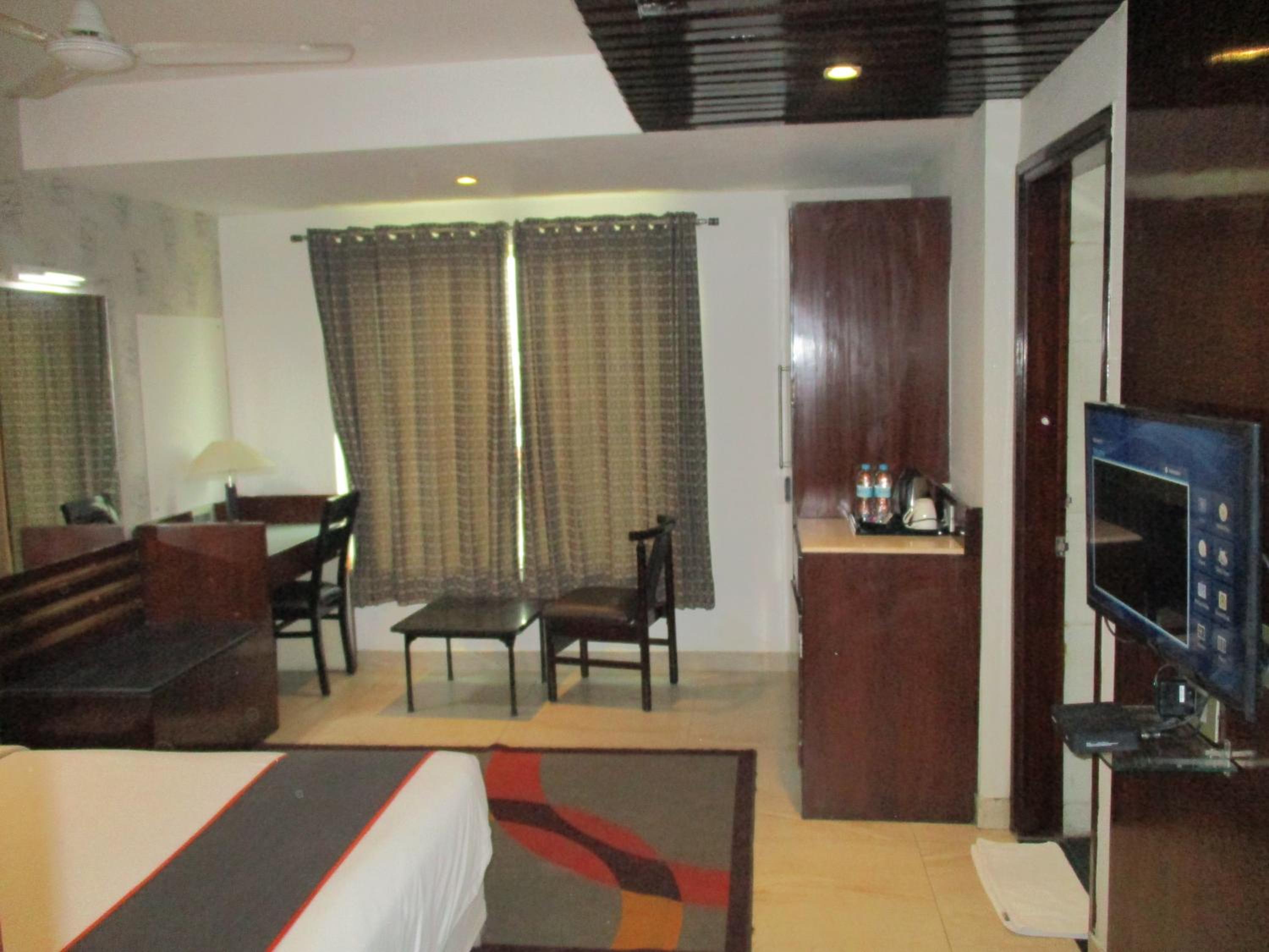 Suite - Photo 7