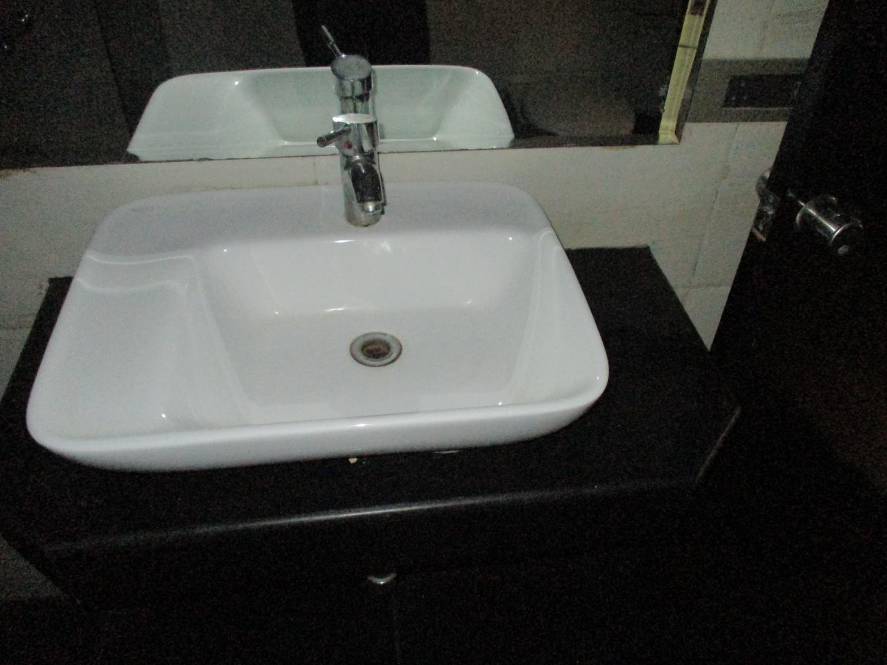 Standard Double Room - Photo 21