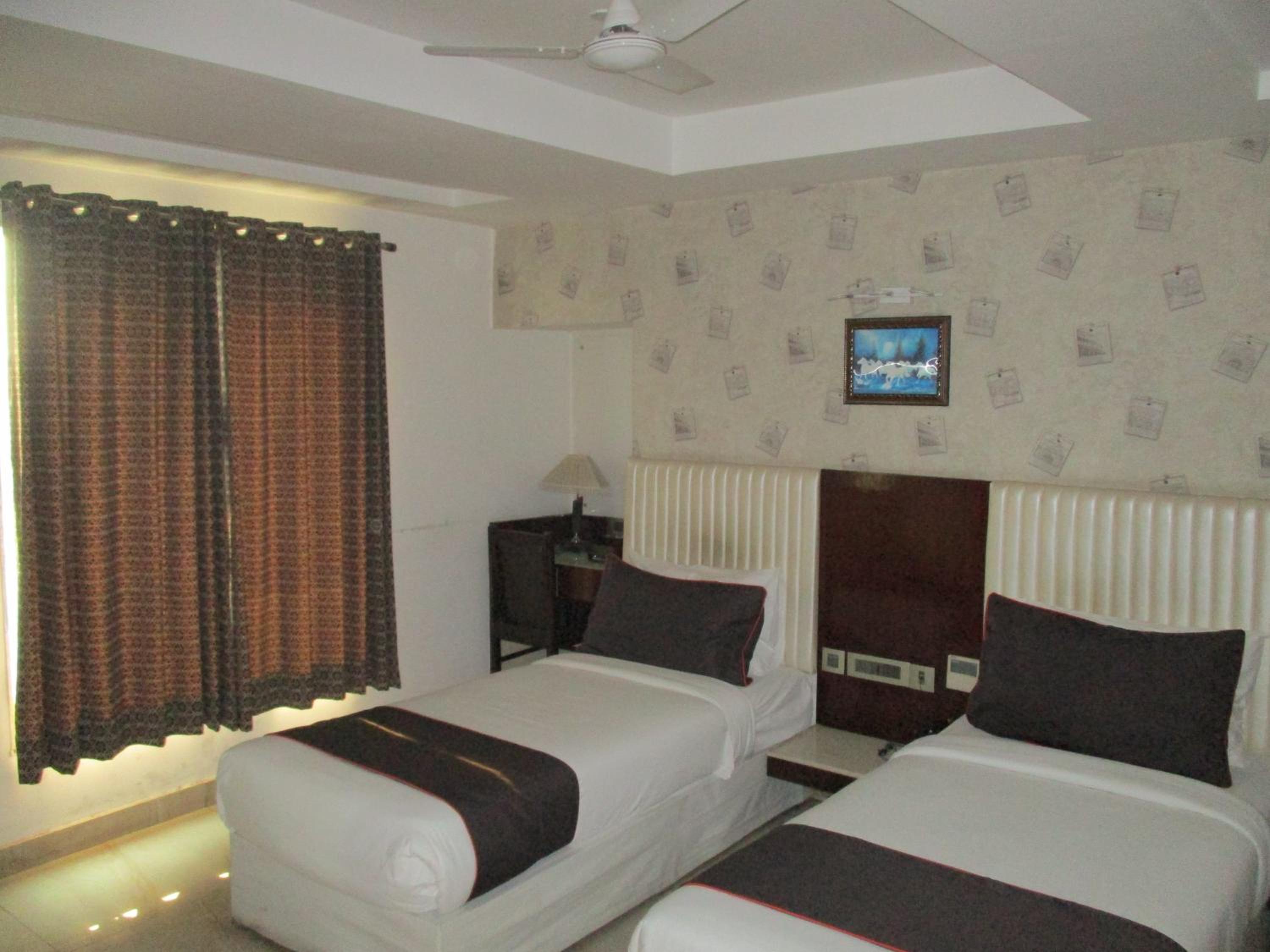 Standard Double Room - Photo 18