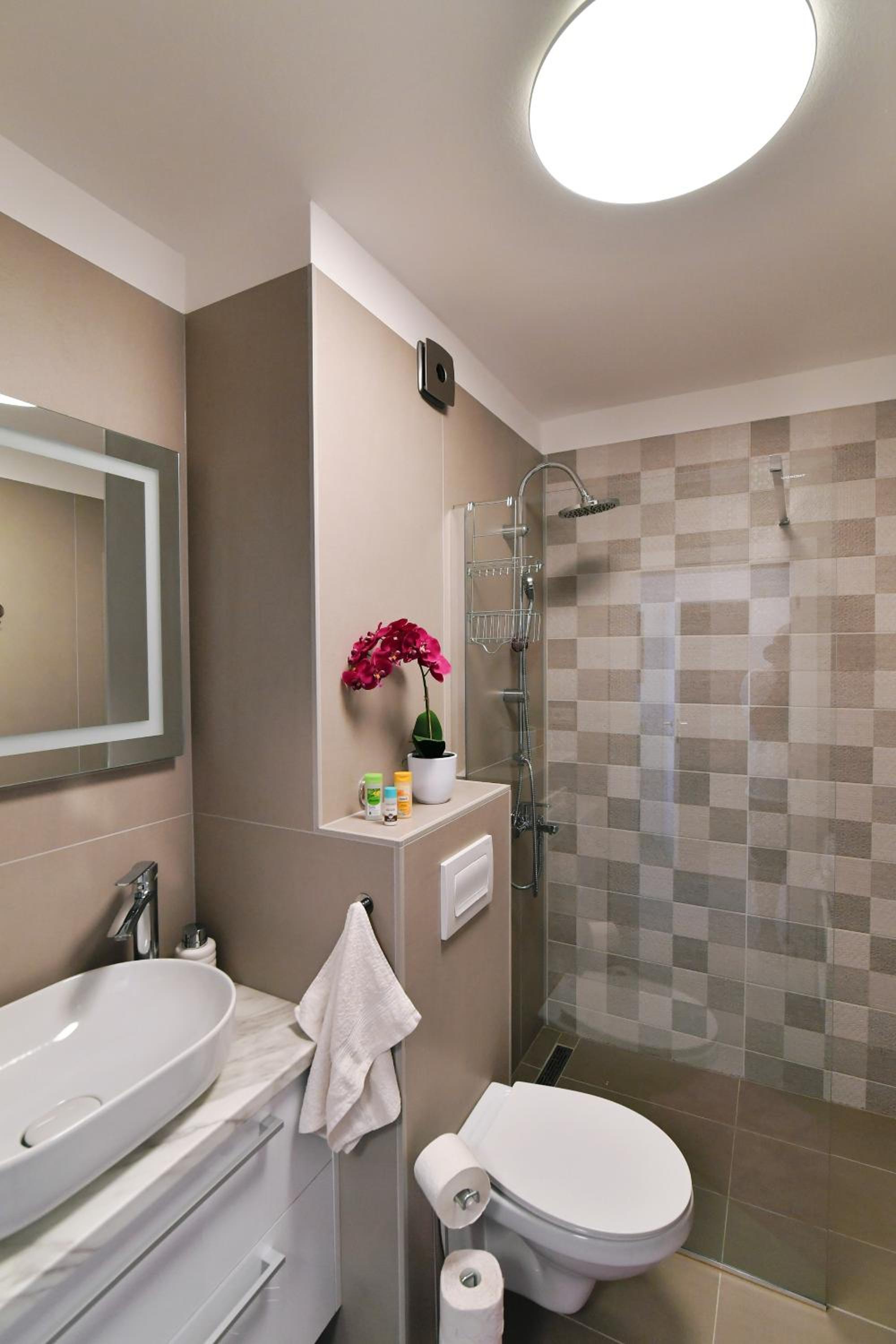 One-Bedroom Apartment - Photo 44