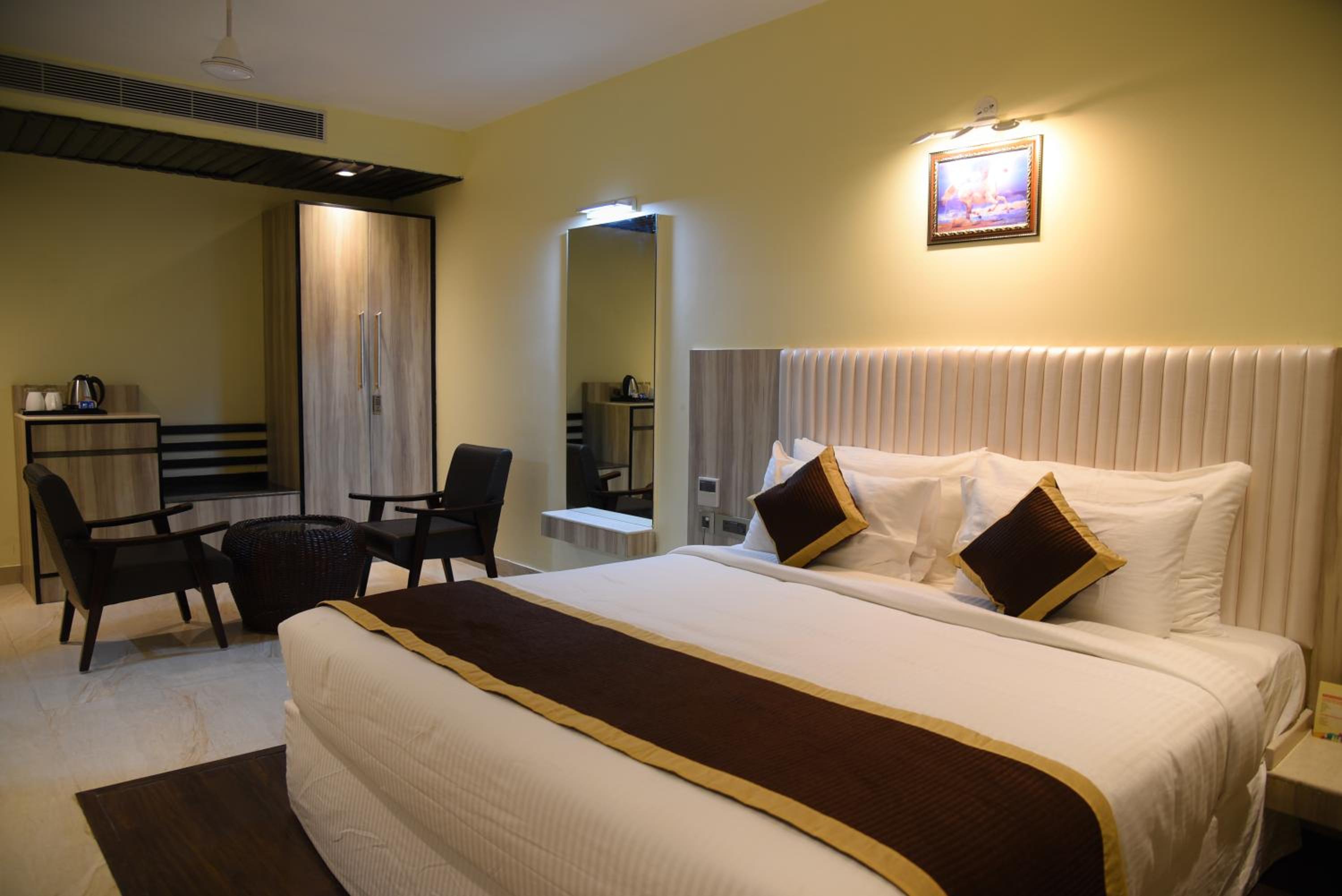Standard Double Room - Photo 28