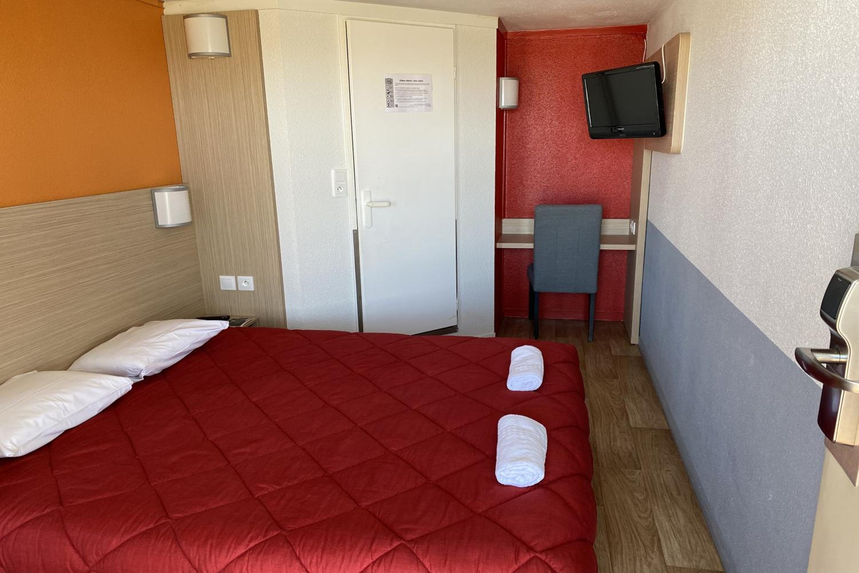 Double Room - Photo 1