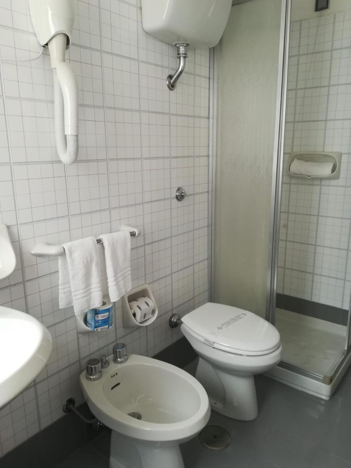 Economy Double Room - Photo 5