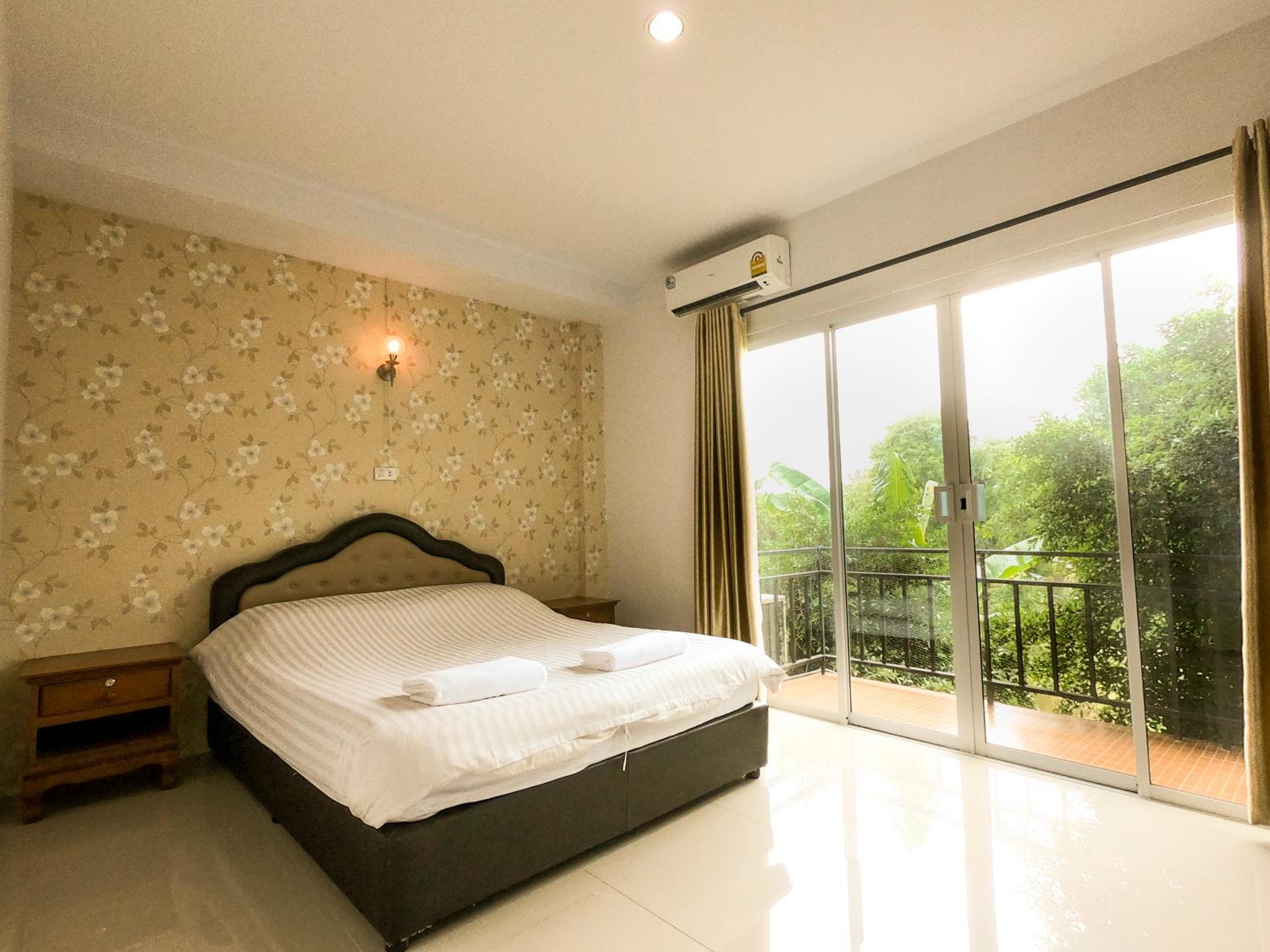 Standard Double Room photo 3