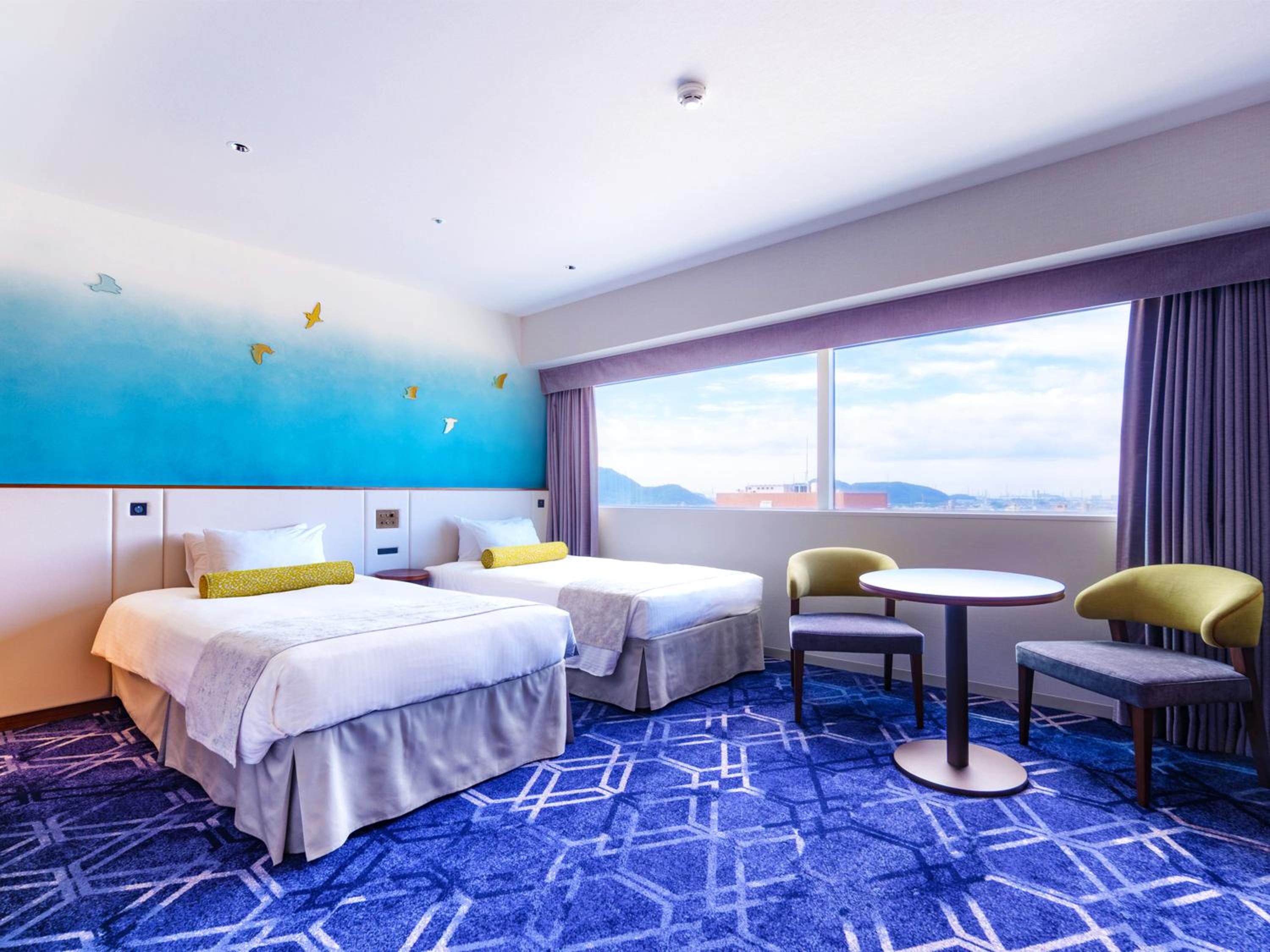 Executive Twin Room with Fountain Lounge Access