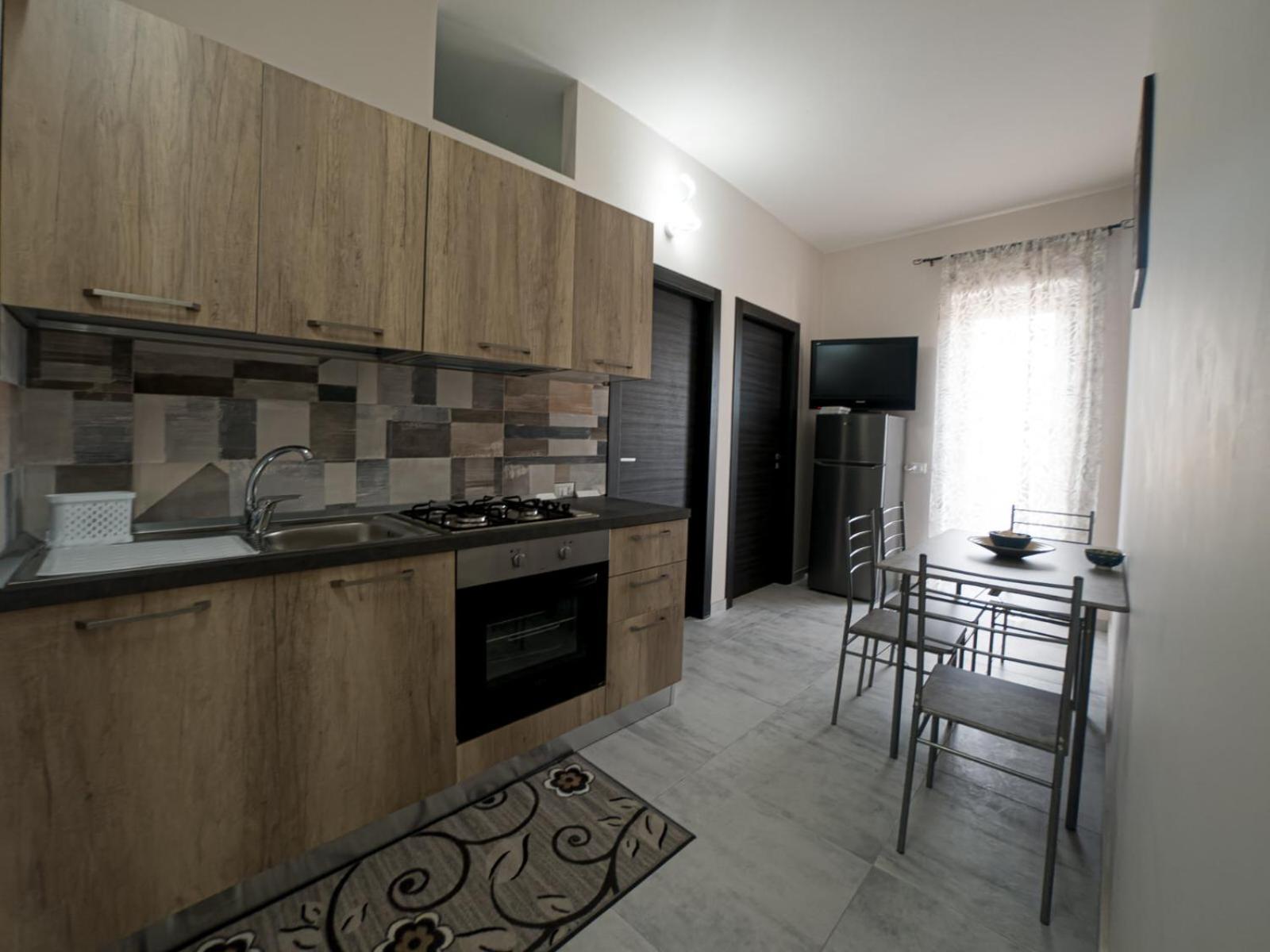 Apartment with Terrace - Photo 4