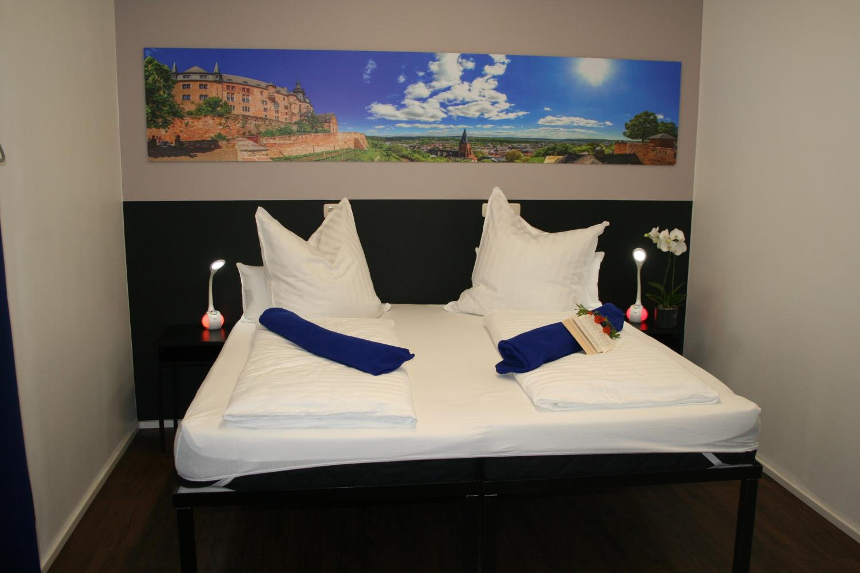 Double Room with Private Bathroom - Photo 1