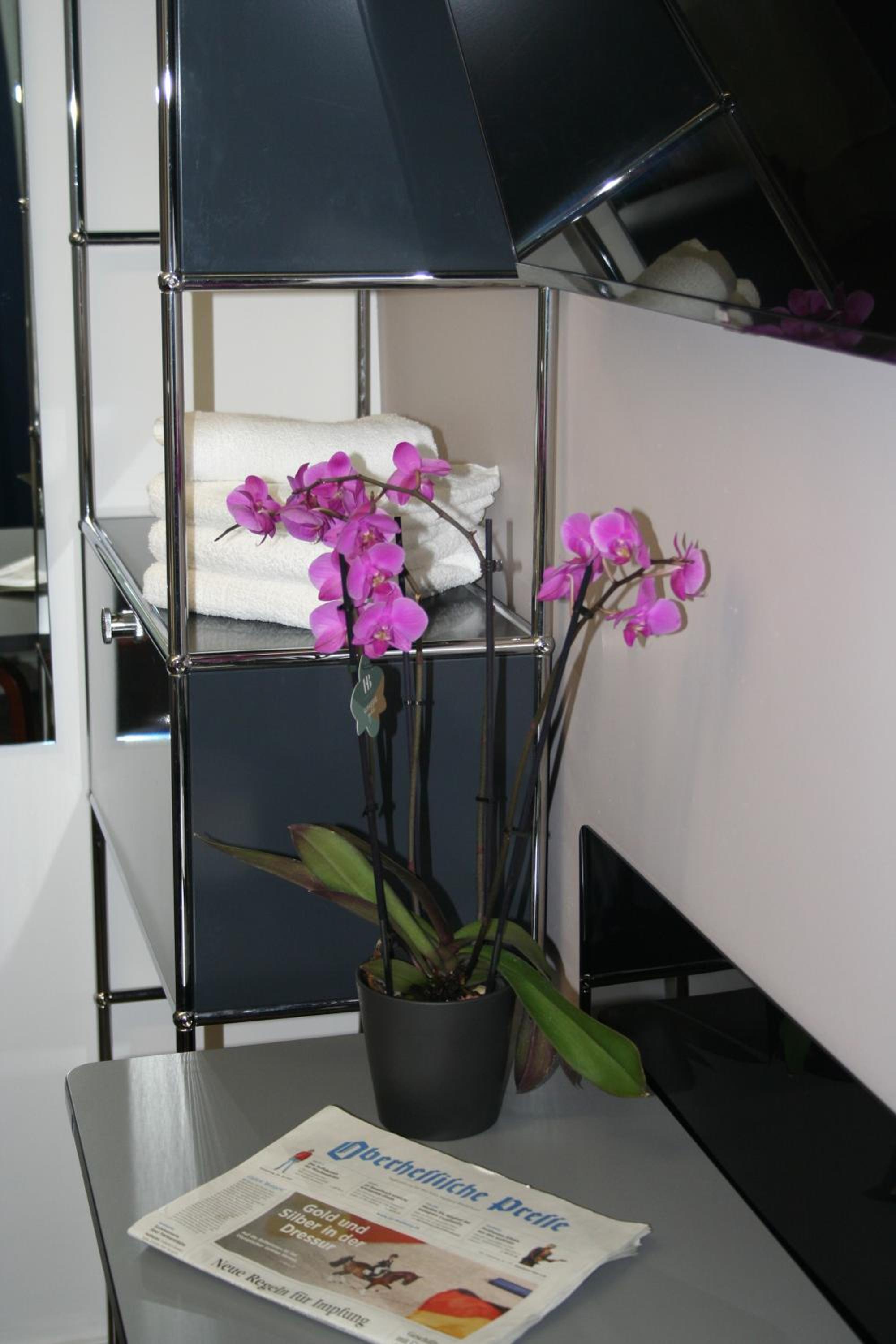 Double Room with Private Bathroom - Photo 14