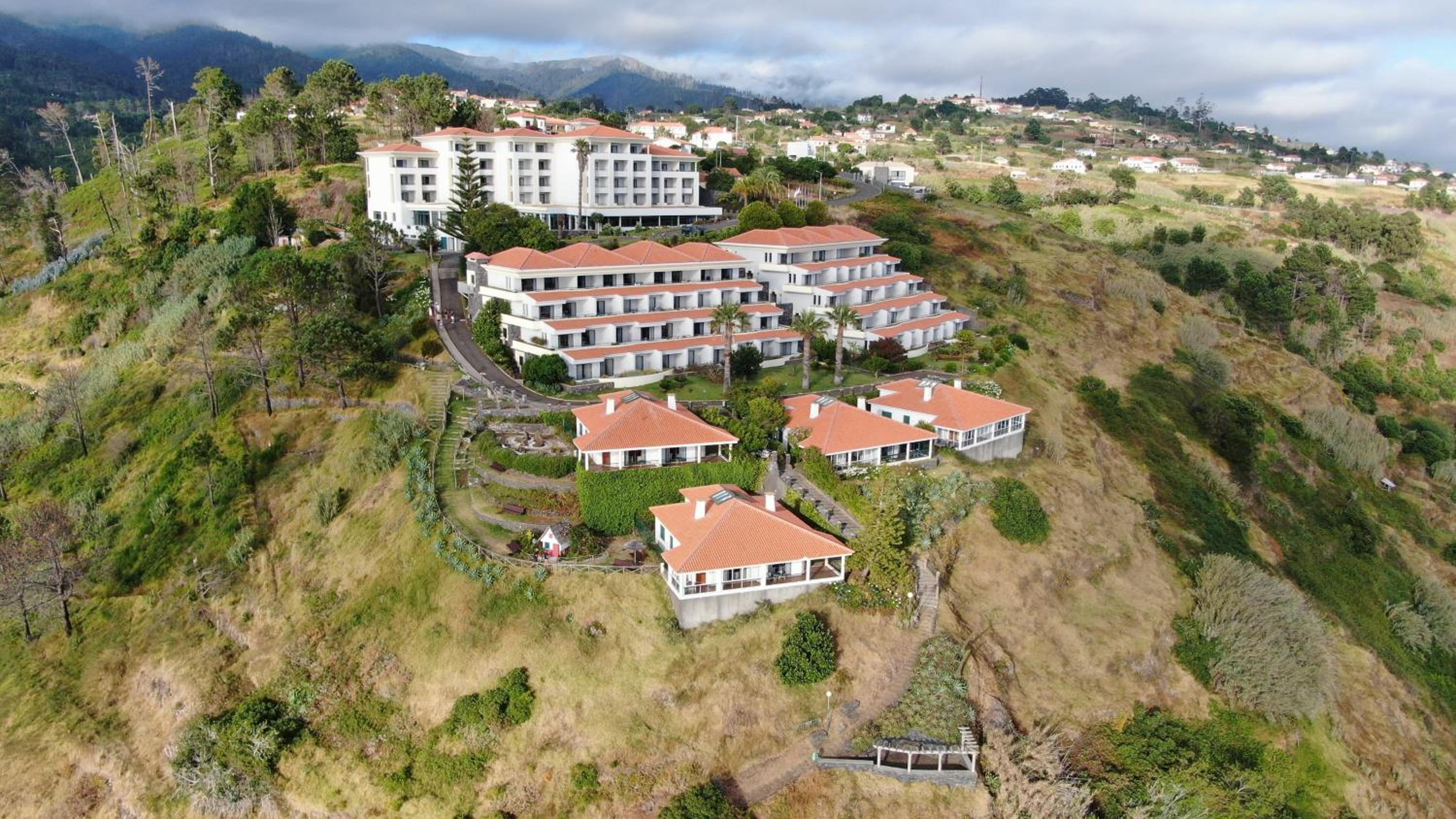 Bungalow with Terrace and Sea View photo 2