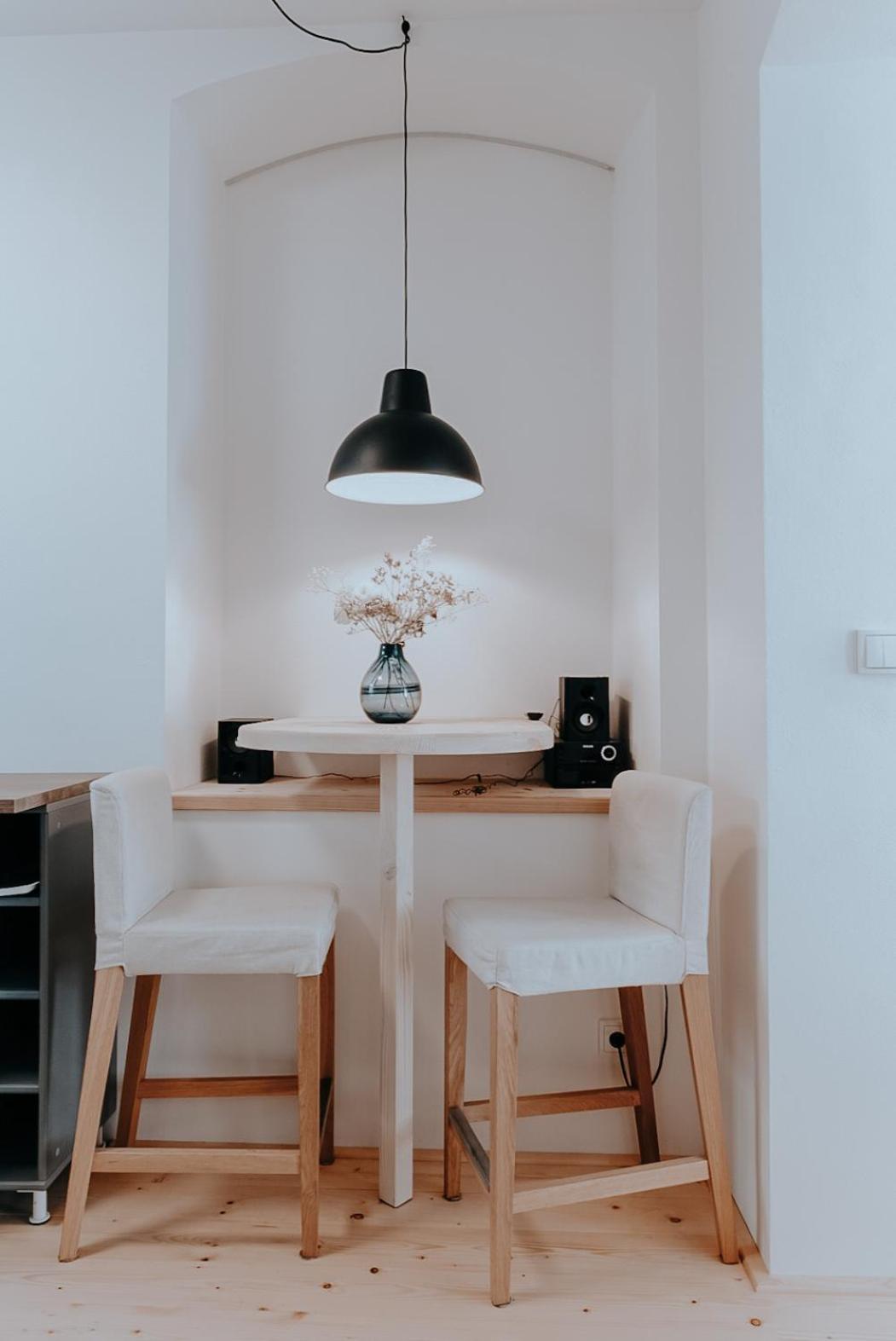 One-Bedroom Apartment - Photo 7