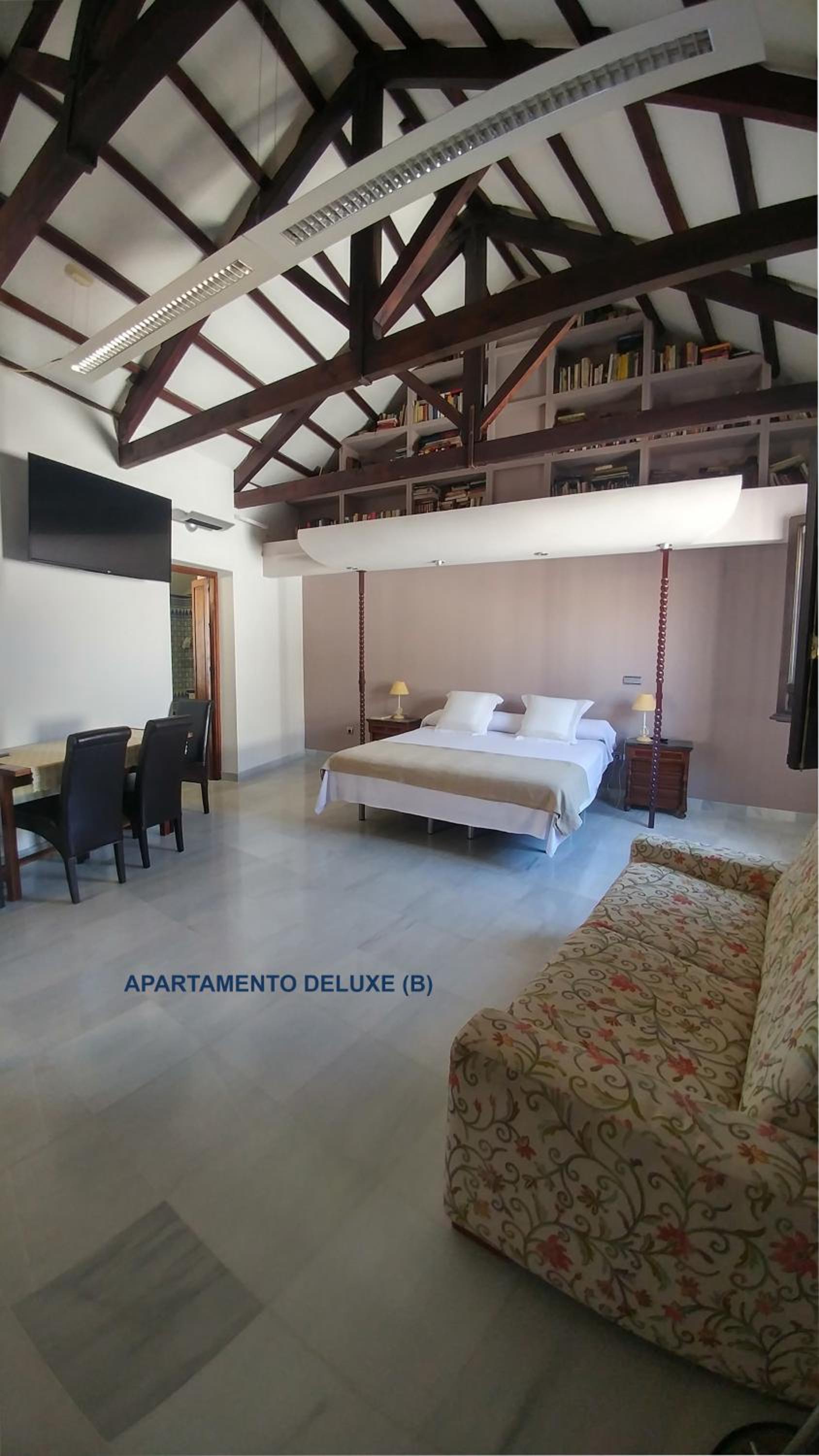 Deluxe Apartment - Photo 7
