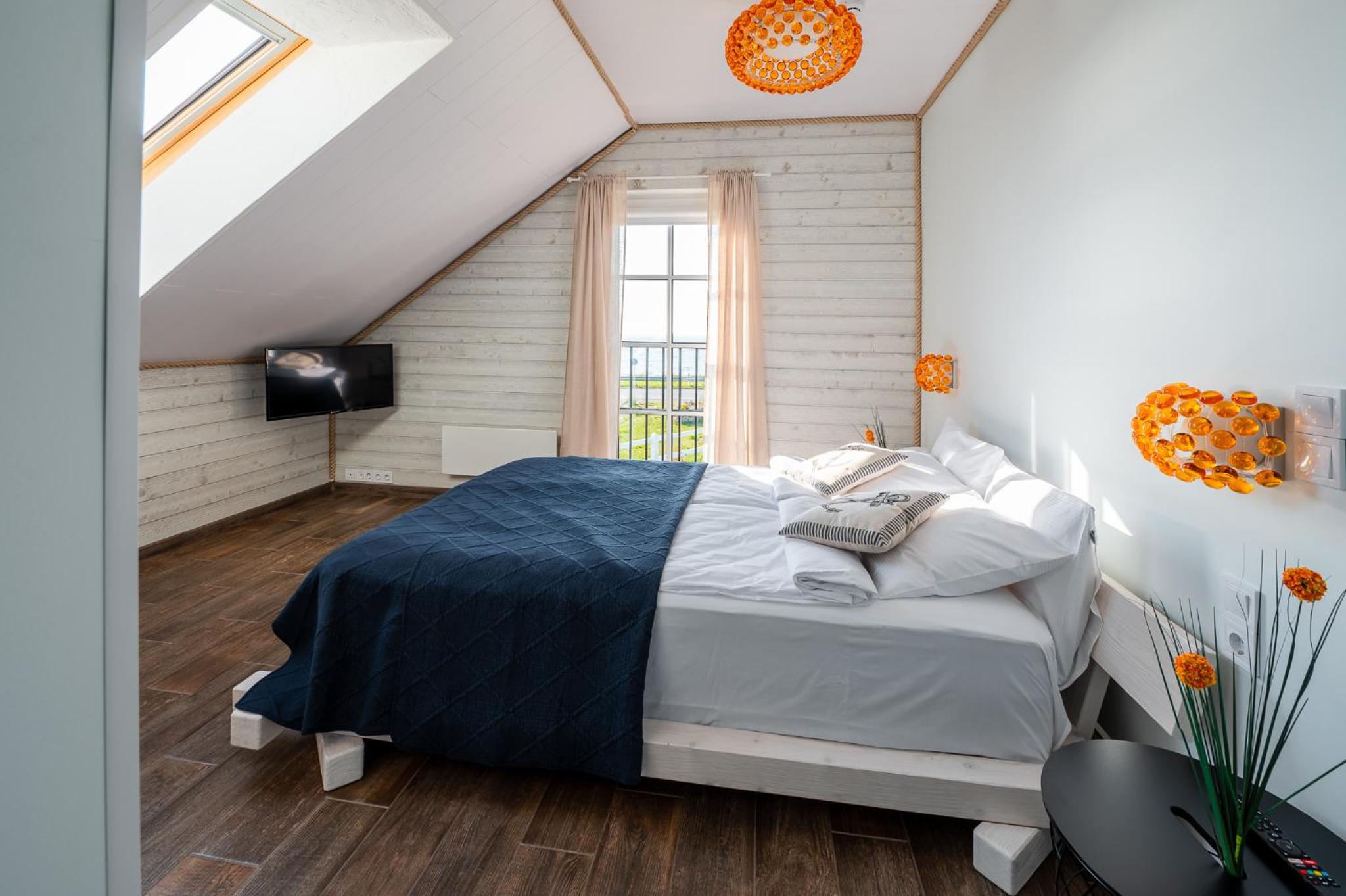Double Room with Sea View - Photo 18