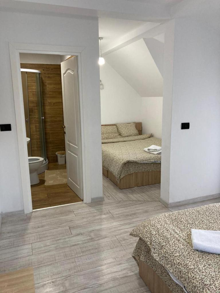Double Room - Photo 1