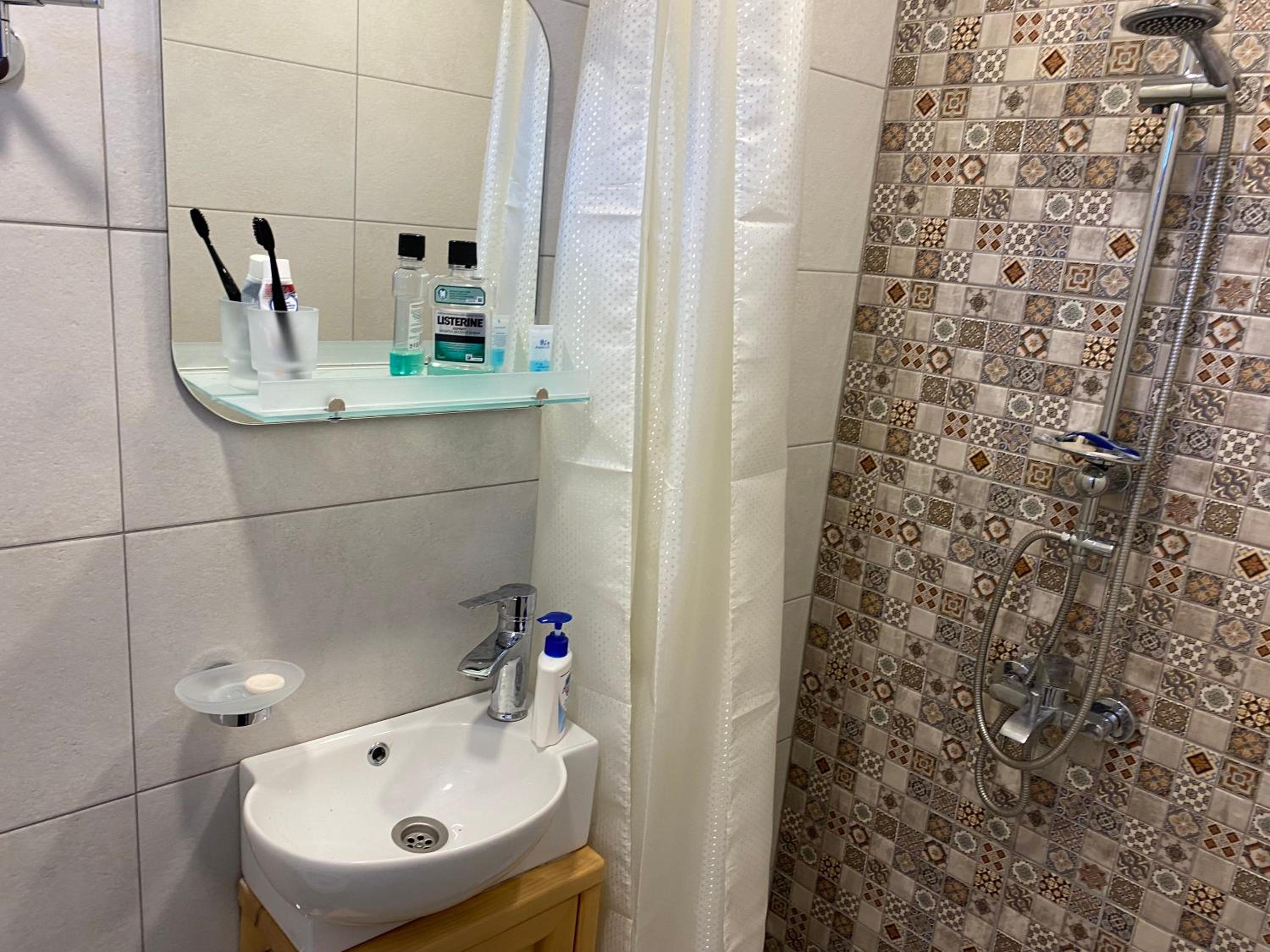 Double Room - Photo 4