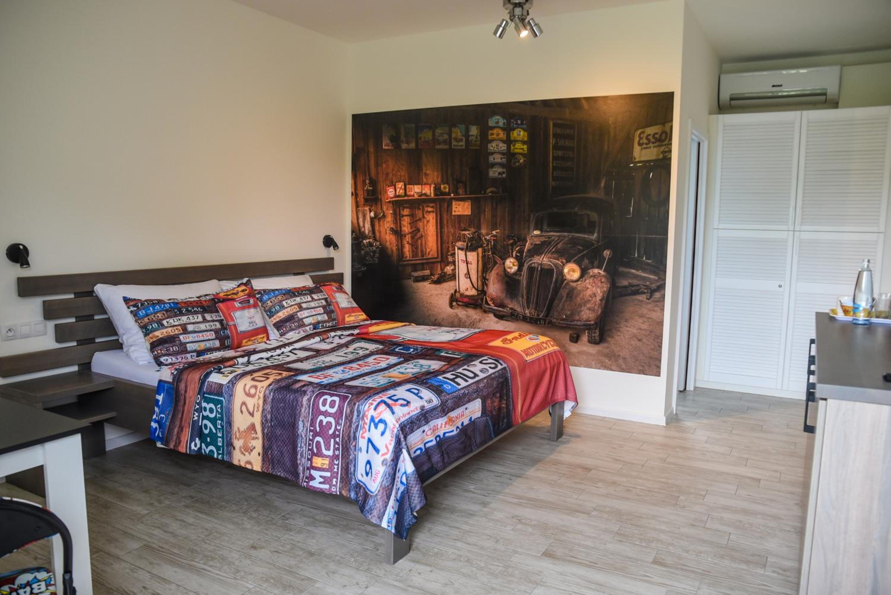 King Room with Garden View