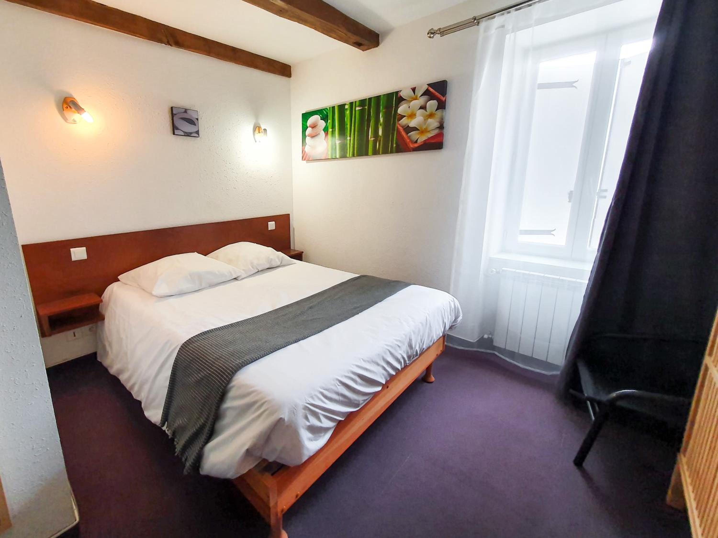 Double Room - Photo 2