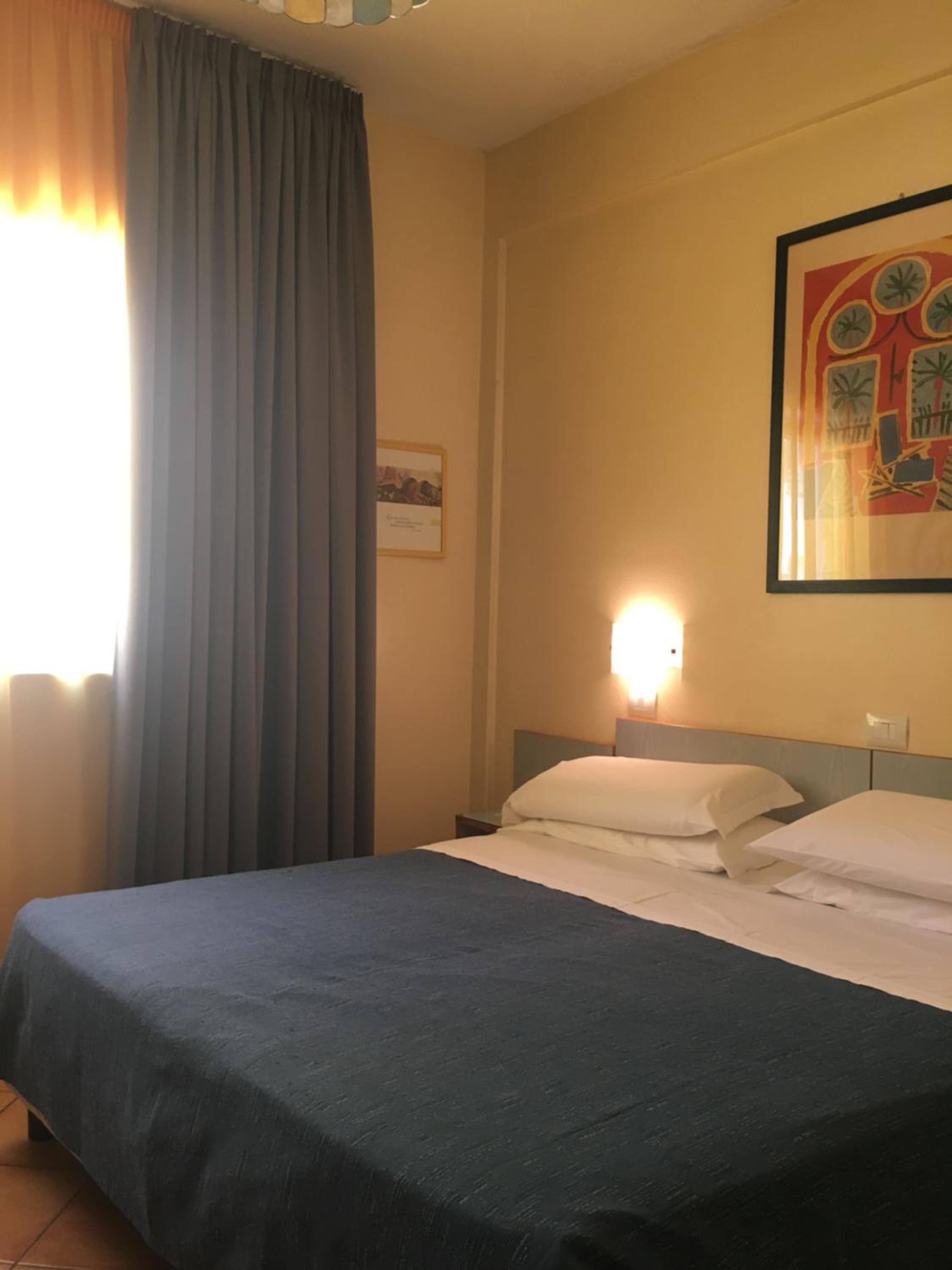 Double or Twin Room photo 3